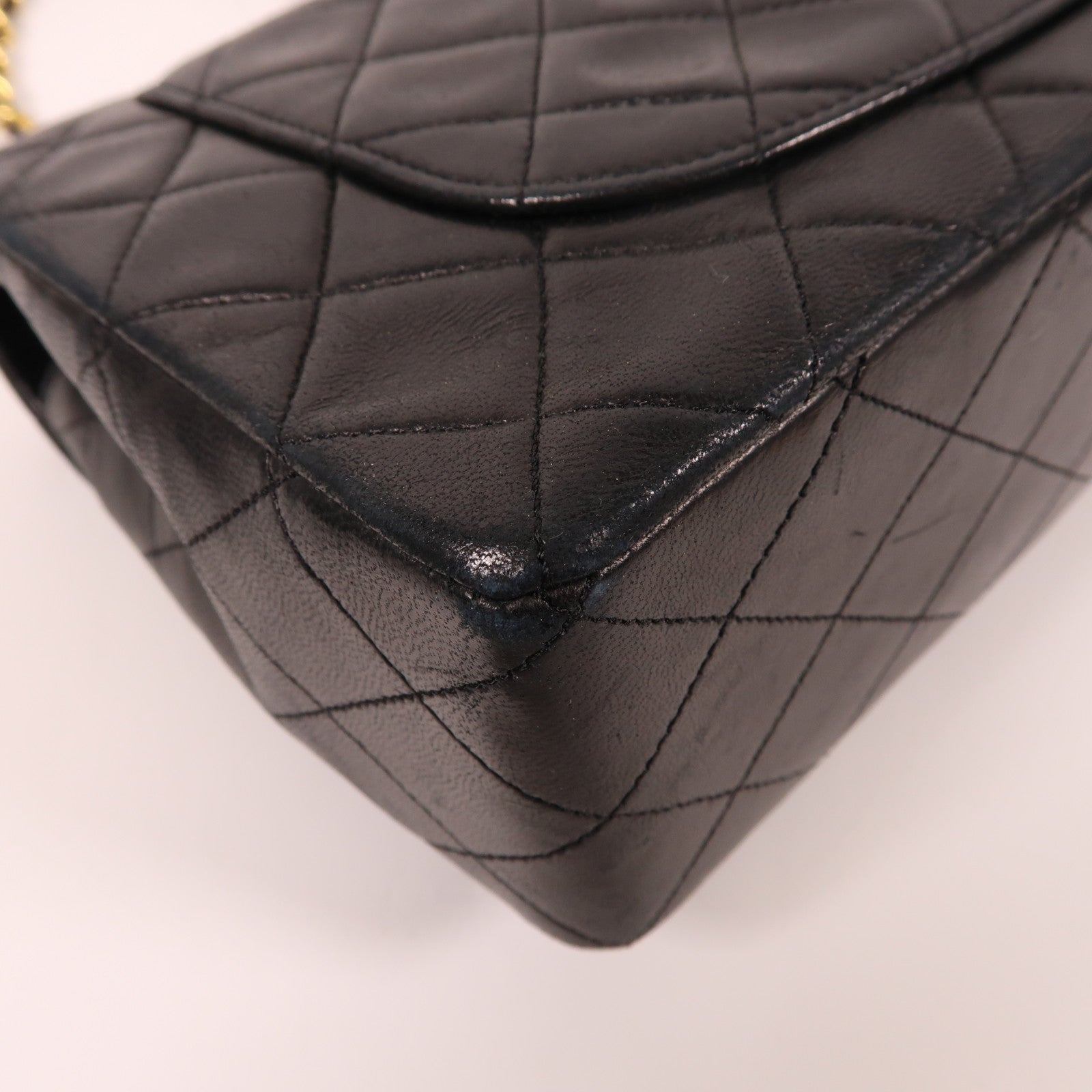 CHANEL 羊皮皮革Chain Shoulder金扣鏈帶肩背袋黑色