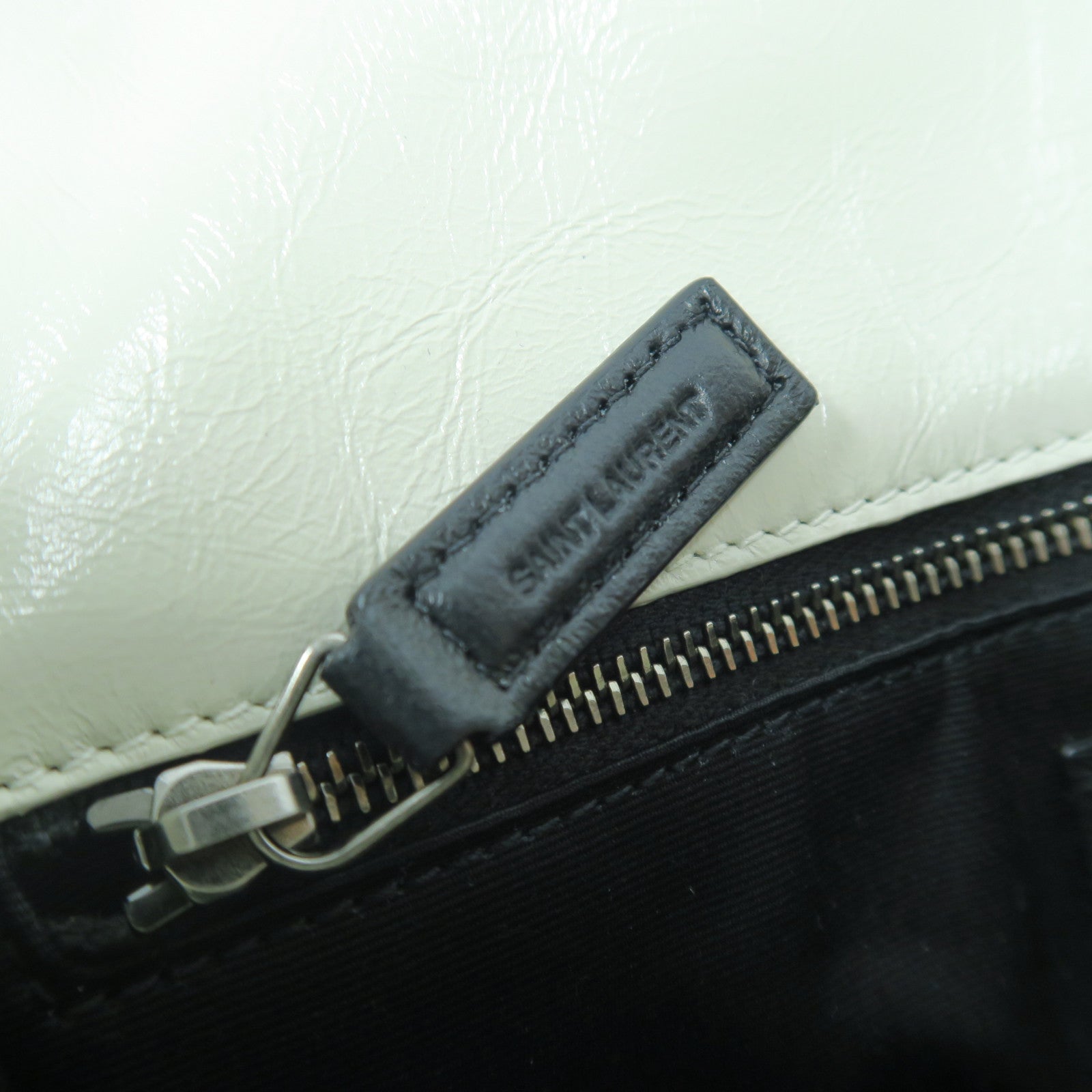 SAINT LAURENT 斜紋牛皮皮革Niki銀扣肩背袋白色