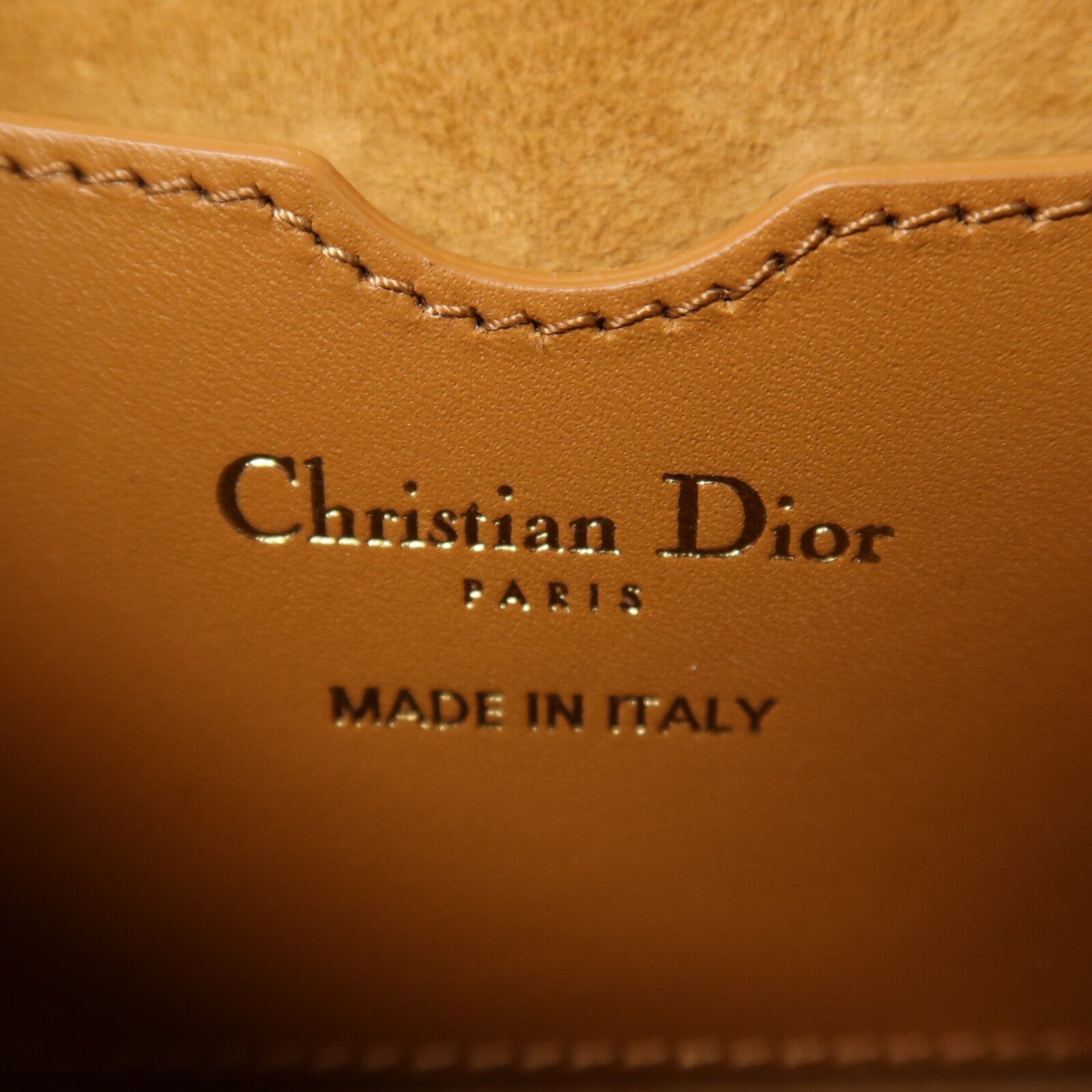 Dior 牛皮皮革Bobby Medium金扣肩背袋