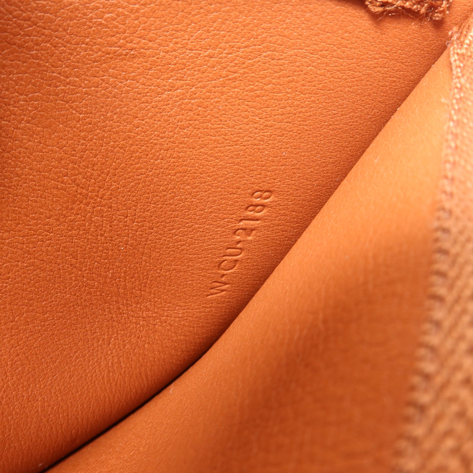 CELINE 牛皮皮革Frame Medium肩背袋