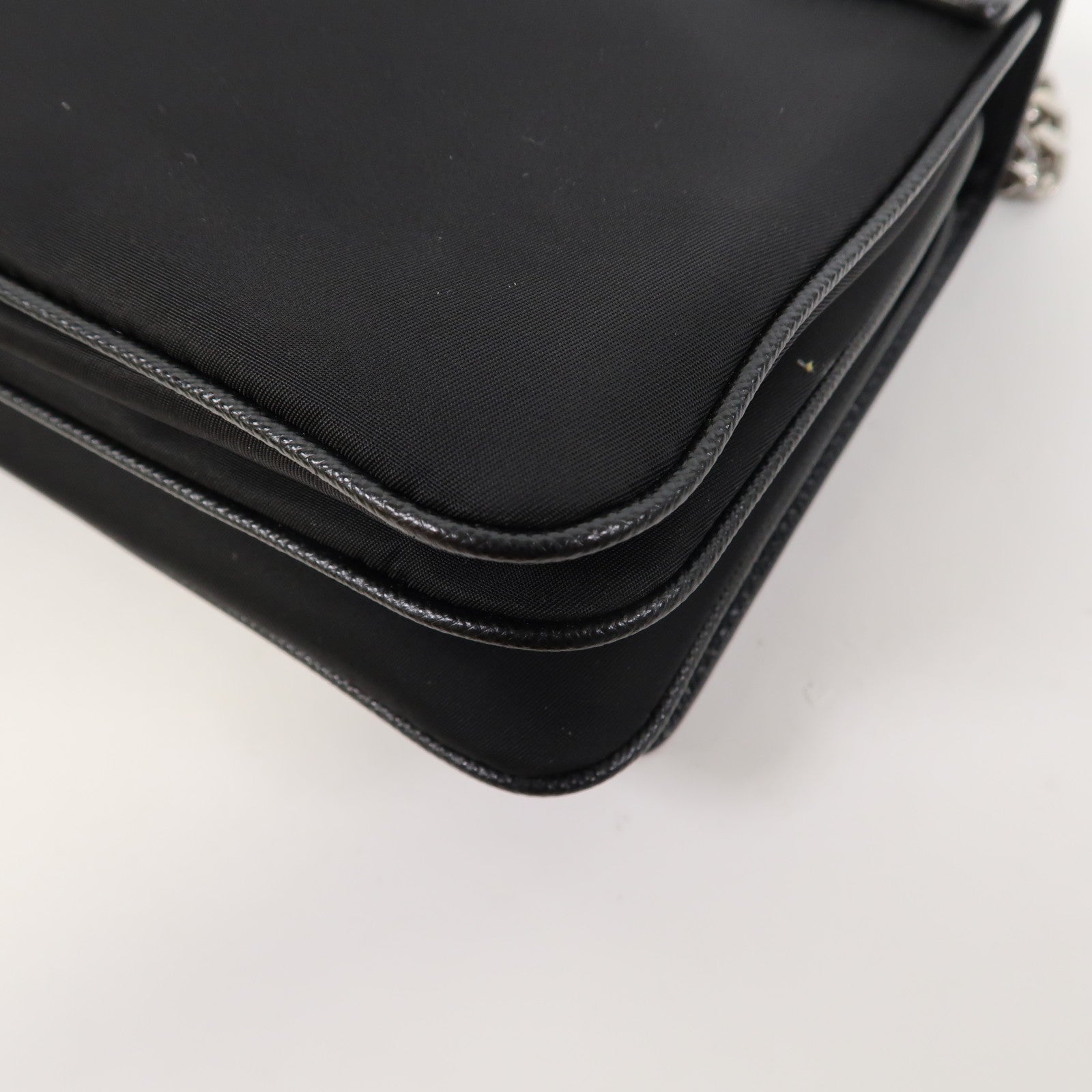 PRADA Saffiano皮革/尼龍Chain Shoulder銀扣鏈帶肩背袋黑色