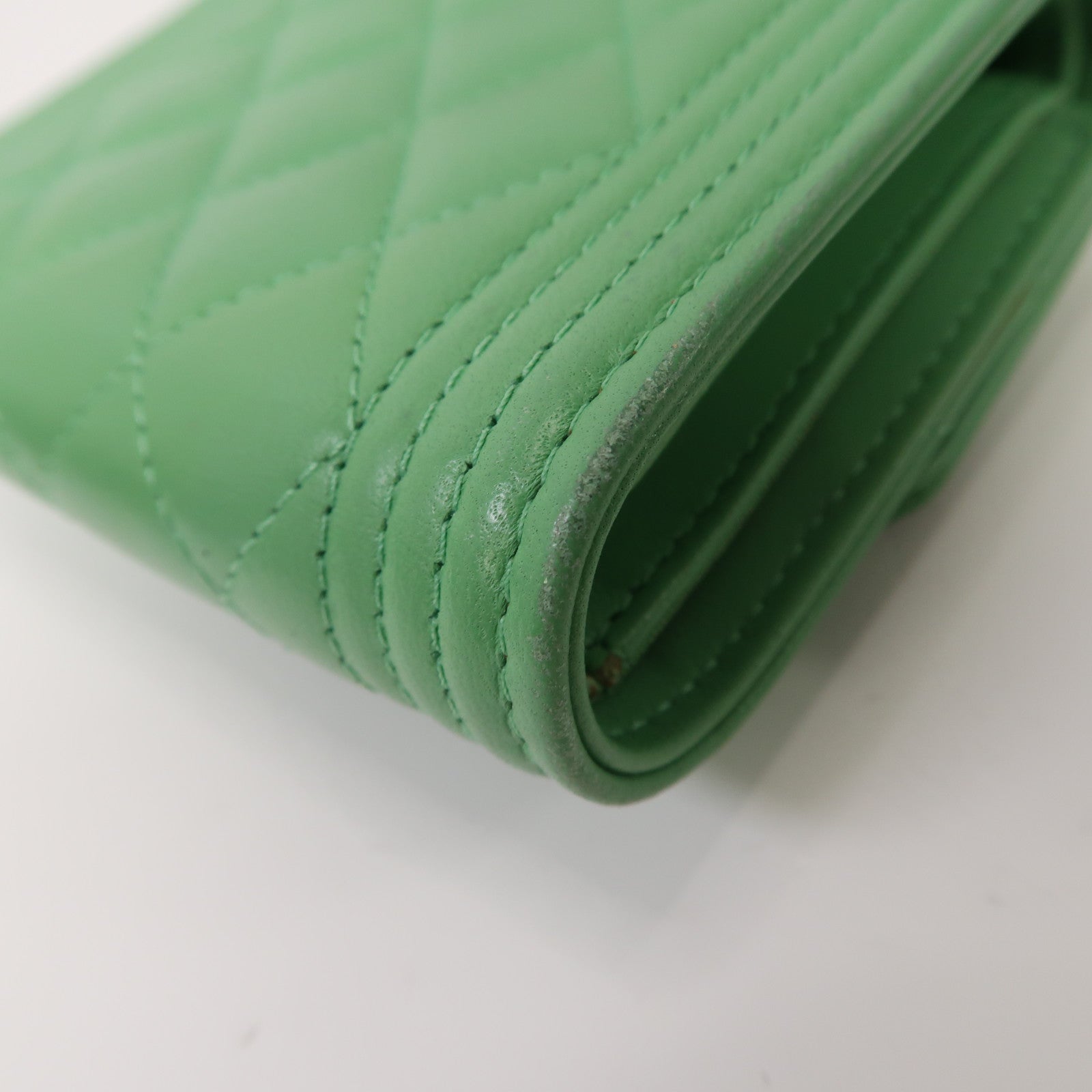 CHANEL 菱格羊皮皮革Boy Chanel Tri-Fold Wallet金扣折疊錢包綠色