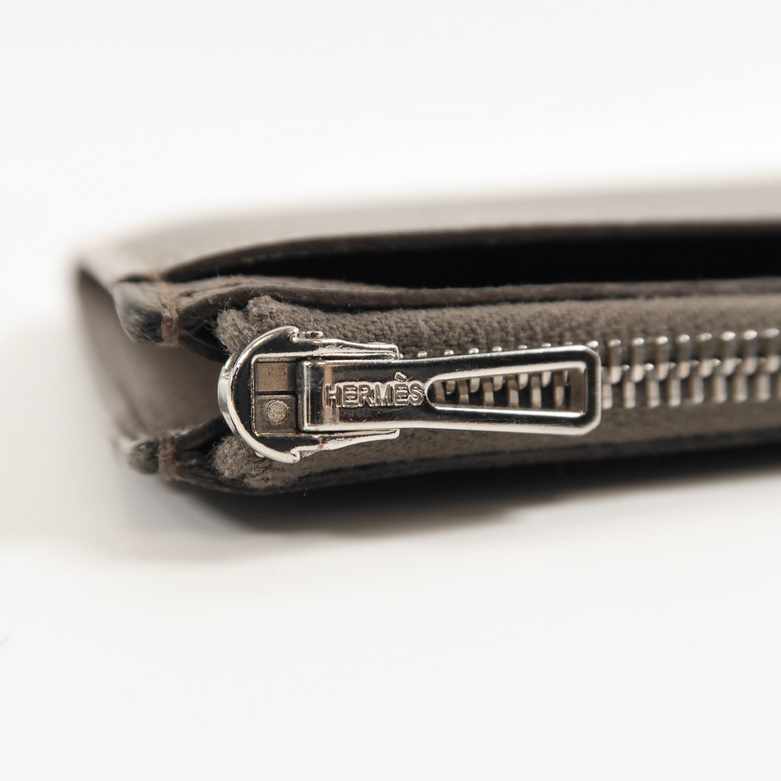HERMES Epsom皮革Porte-Cartes Zippe City銀扣錢包Etain