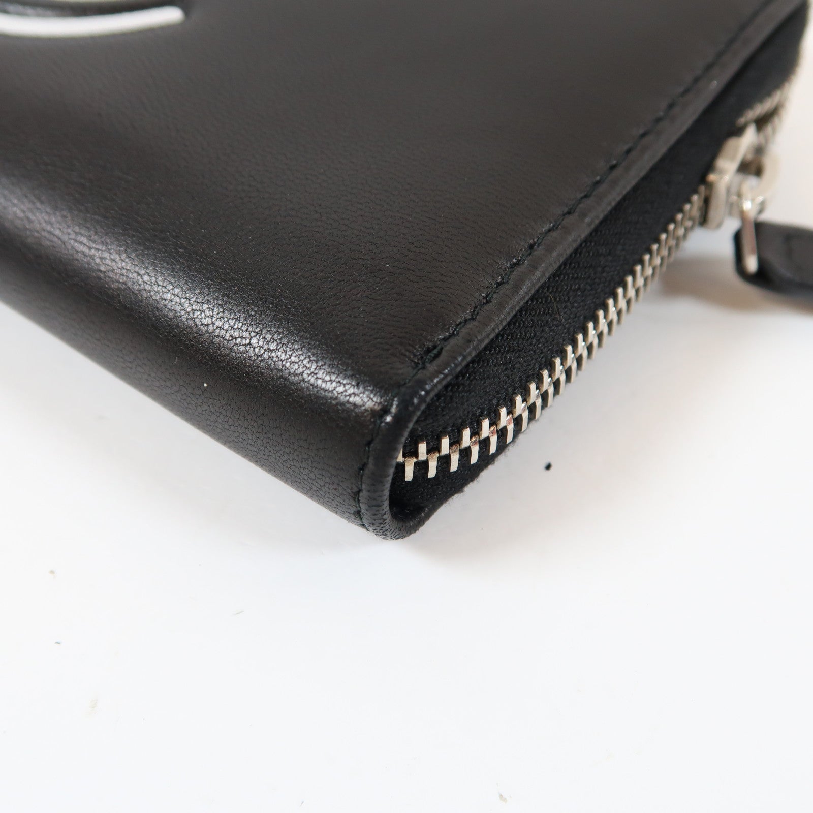 CHANEL 羊皮皮革Zipper Long Wallet銀扣長錢包黑色/白色