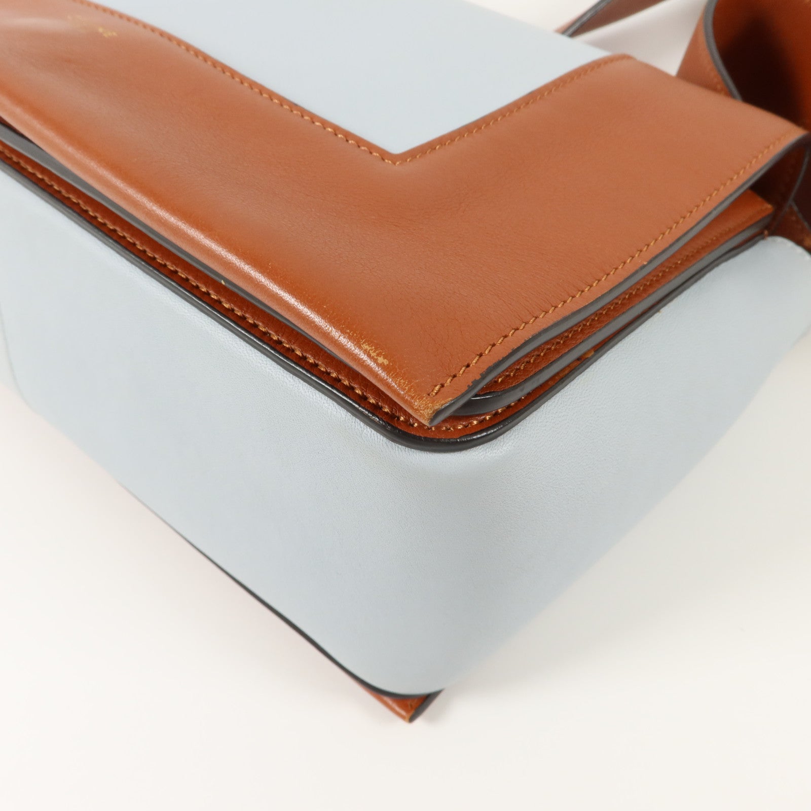 CELINE 牛皮皮革Frame Medium肩背袋