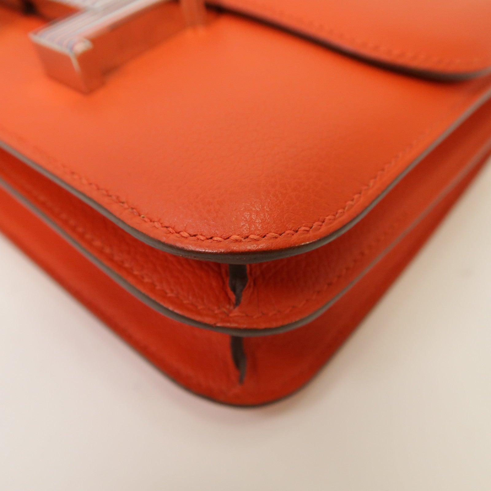 HERMES Evercolor皮革Constance Mini銀扣肩背袋Capucine橙色