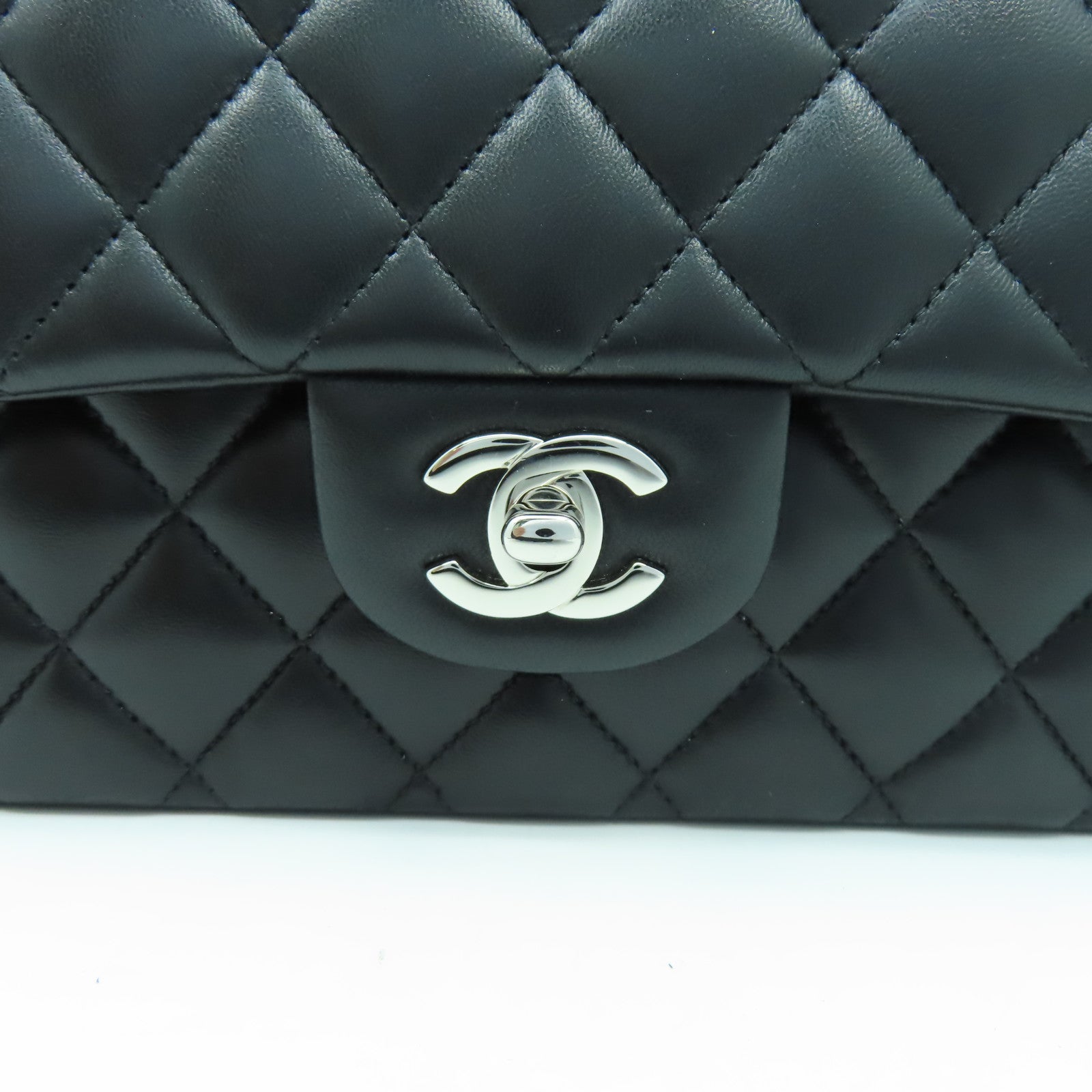 CHANEL 【清倉大減價】菱格羊皮皮革Classic 25銀扣鏈帶肩背袋黑色