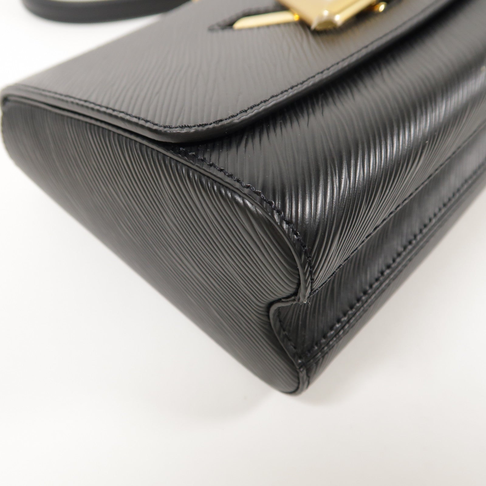 LOUIS VUITTON Epi Twisted MM金扣鏈帶手挽肩背兩用袋