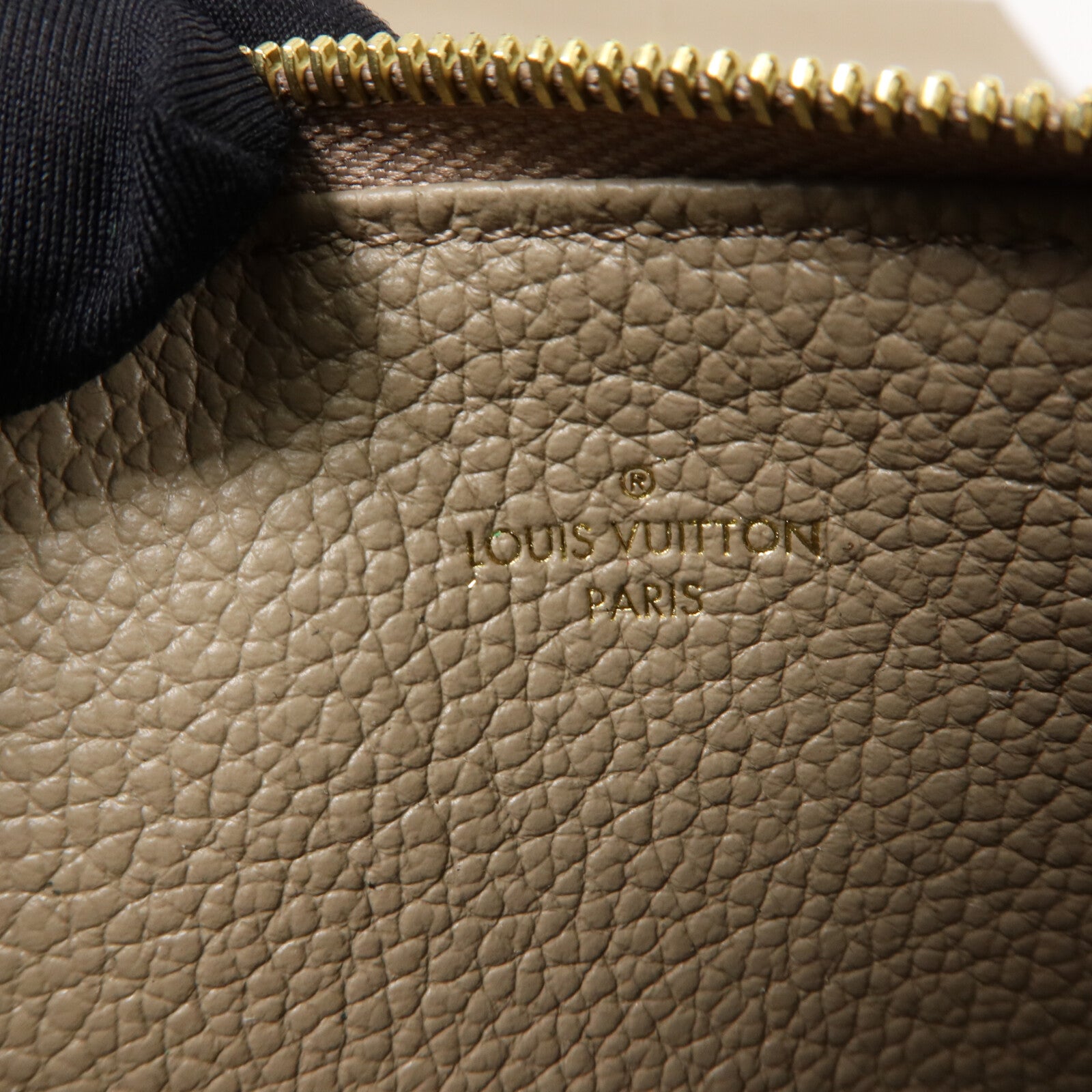 LOUIS VUITTON Monogram Empreinte Felicie Pochette金扣鏈帶肩背袋