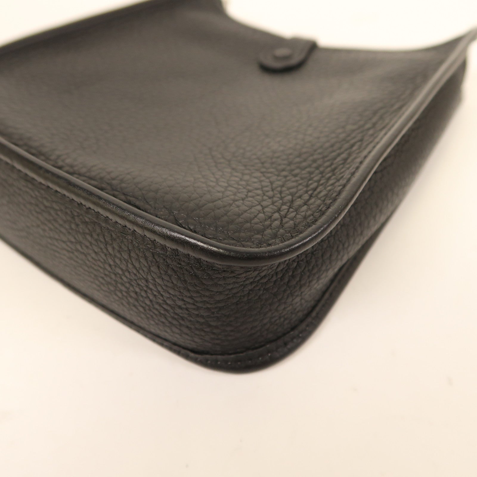 HERMES Clemence皮革Evelyne TPM銀扣肩背袋黑色