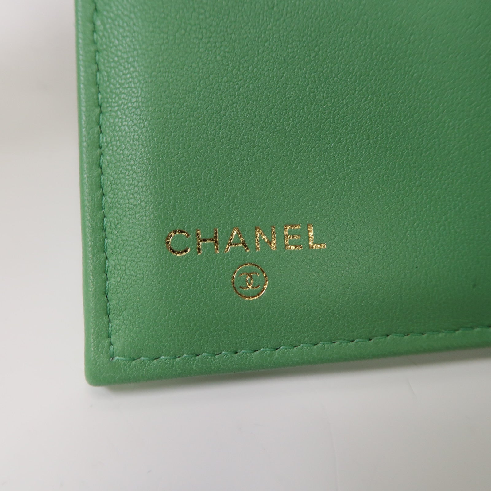 CHANEL 菱格羊皮皮革Boy Chanel Tri-Fold Wallet金扣折疊錢包綠色