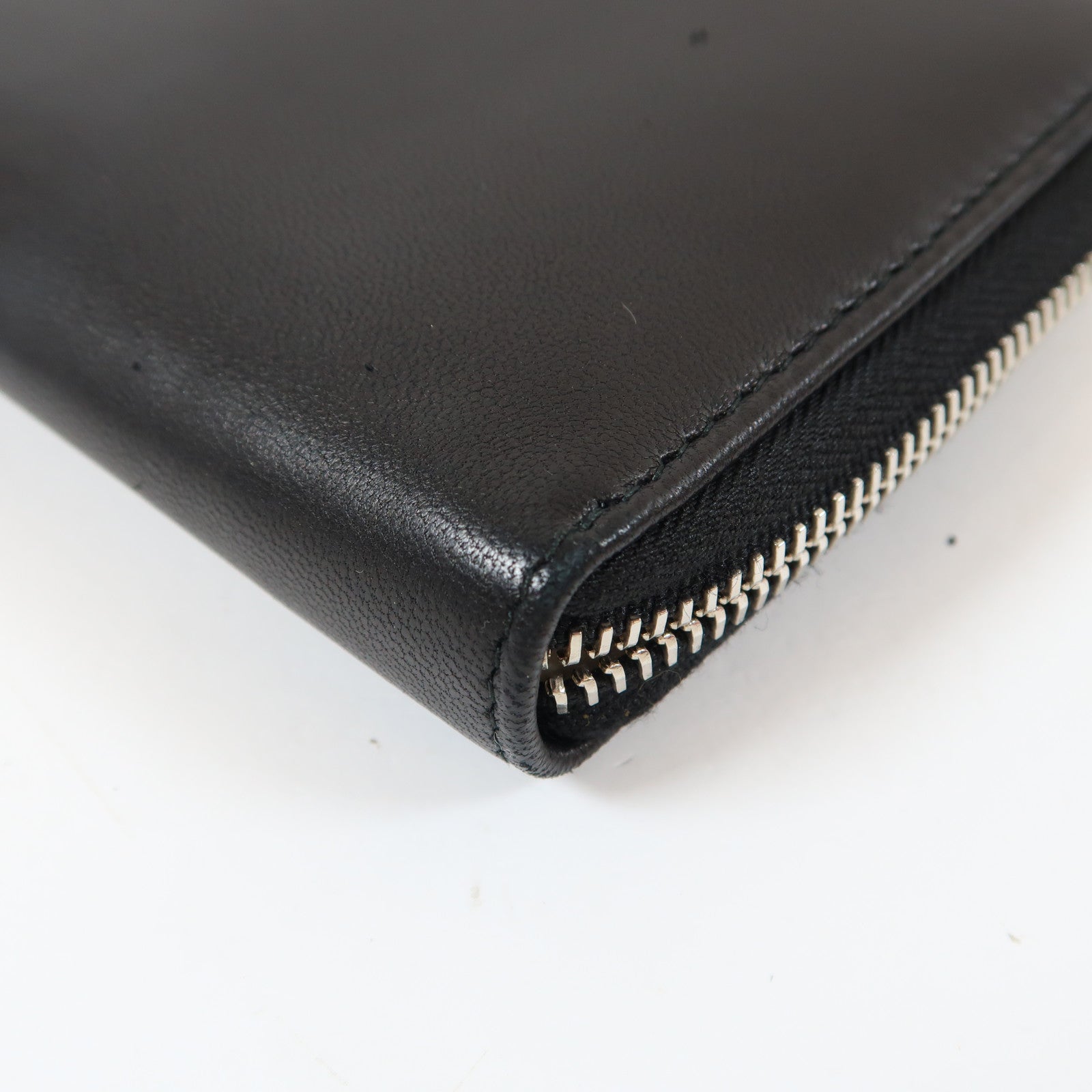 CHANEL 羊皮皮革Zipper Long Wallet銀扣長錢包黑色/白色