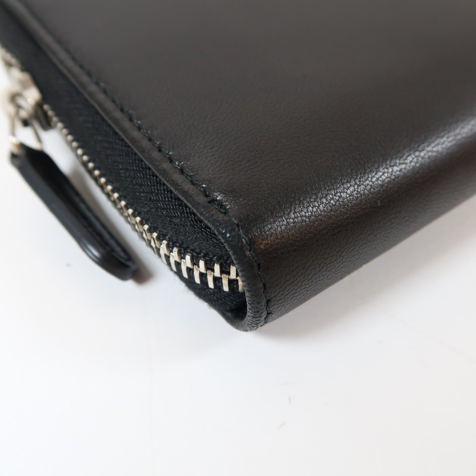 CHANEL 羊皮皮革Zipper Long Wallet銀扣長錢包黑色/白色