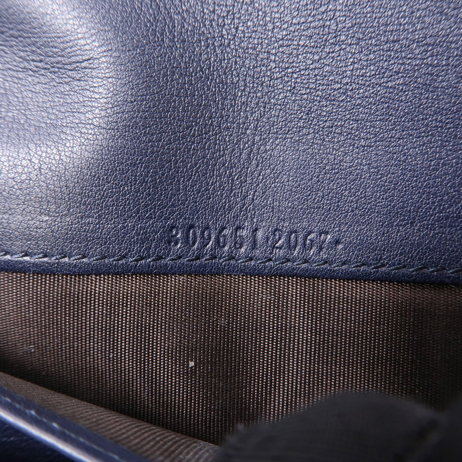 GUCCI 牛皮皮革Travel Wallet銀扣長錢包深藍色