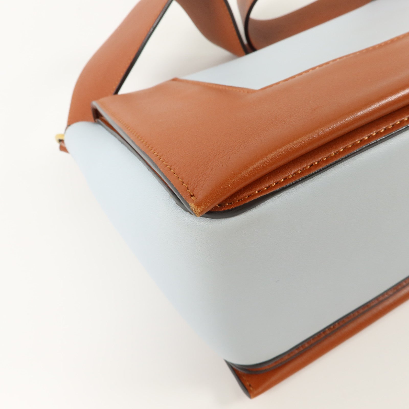 CELINE 牛皮皮革Frame Medium肩背袋