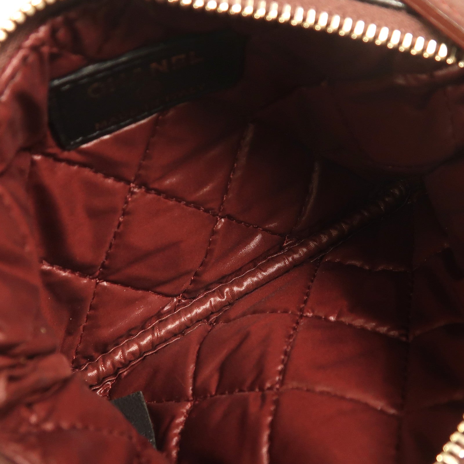 CHANEL 羊皮皮革Pouch金扣手拿包