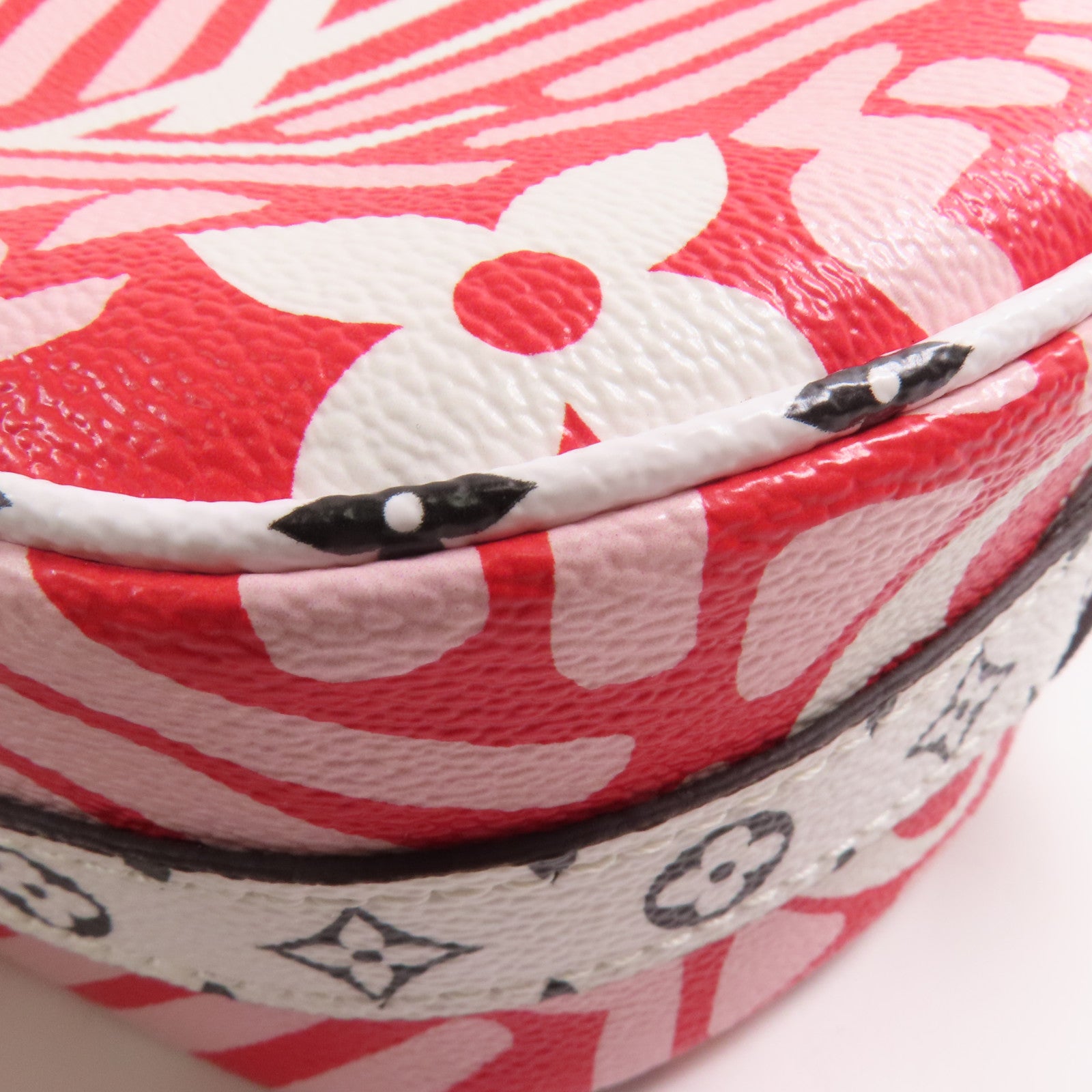 LOUIS VUITTON Monogram Giant Crafty Boite Chapoe Soupe金扣肩背袋