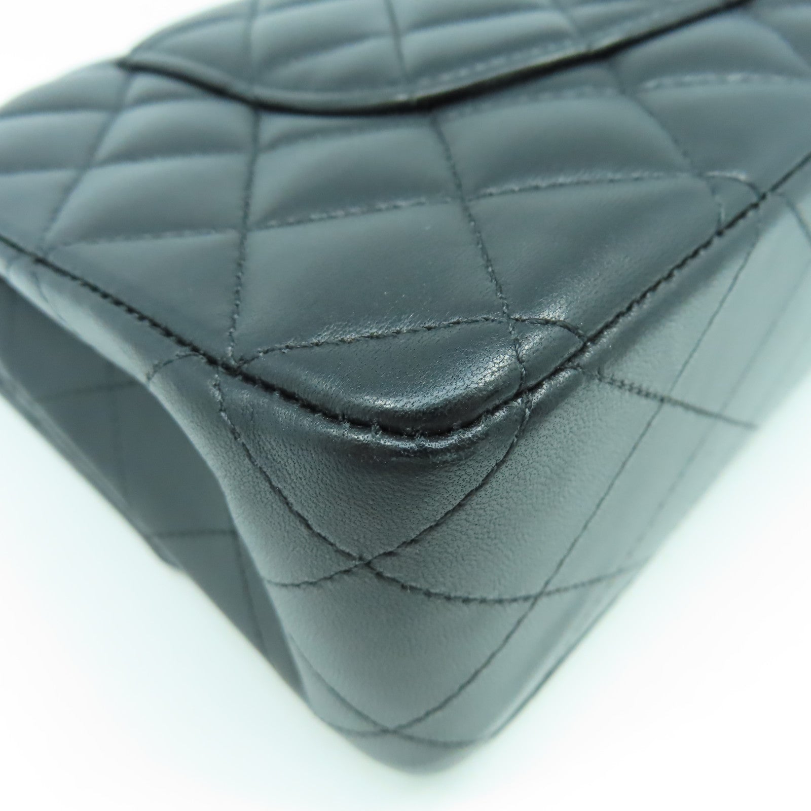 CHANEL 【清倉大減價】菱格羊皮皮革Classic 25銀扣鏈帶肩背袋黑色