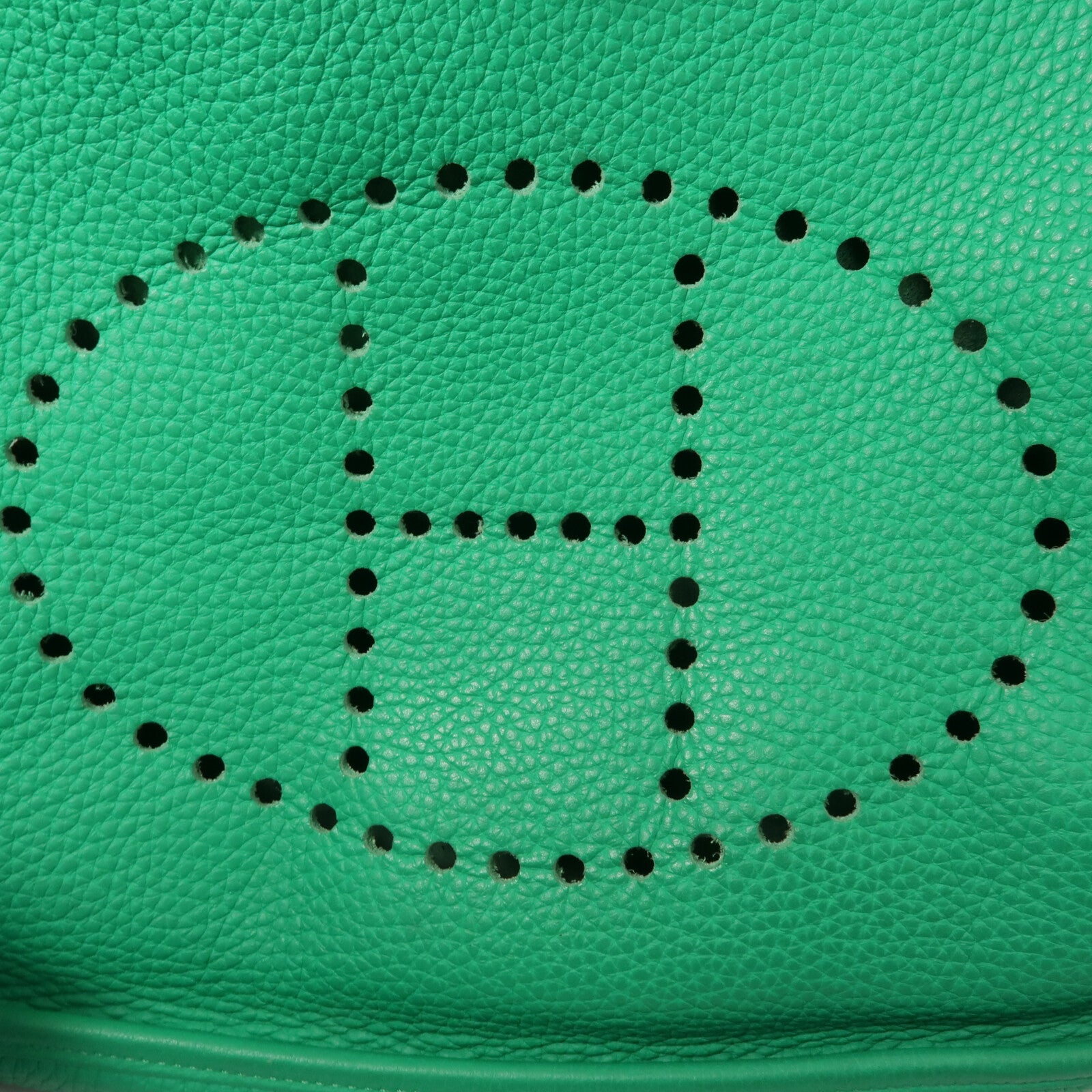 HERMES Togo皮革Evelyne GM肩背袋Bamboo