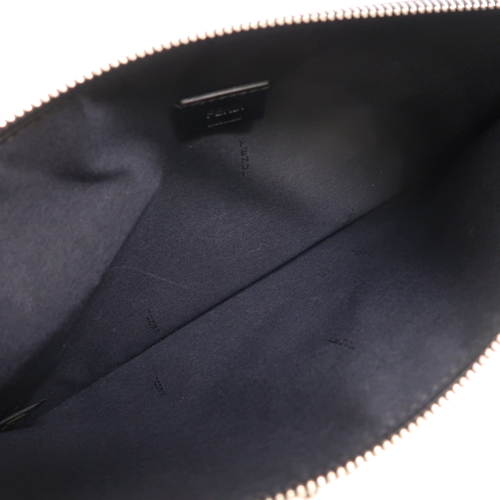 FENDI 牛皮皮革Clutch Bag銀扣手拿包