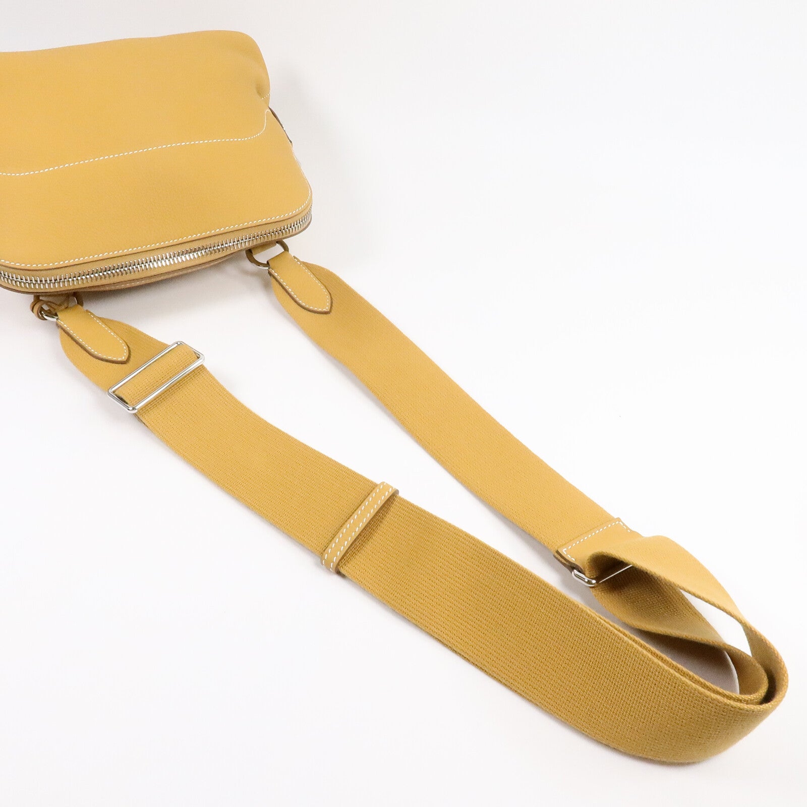 HERMES Togo皮革Bolide Messenger肩背袋Naturel Sable