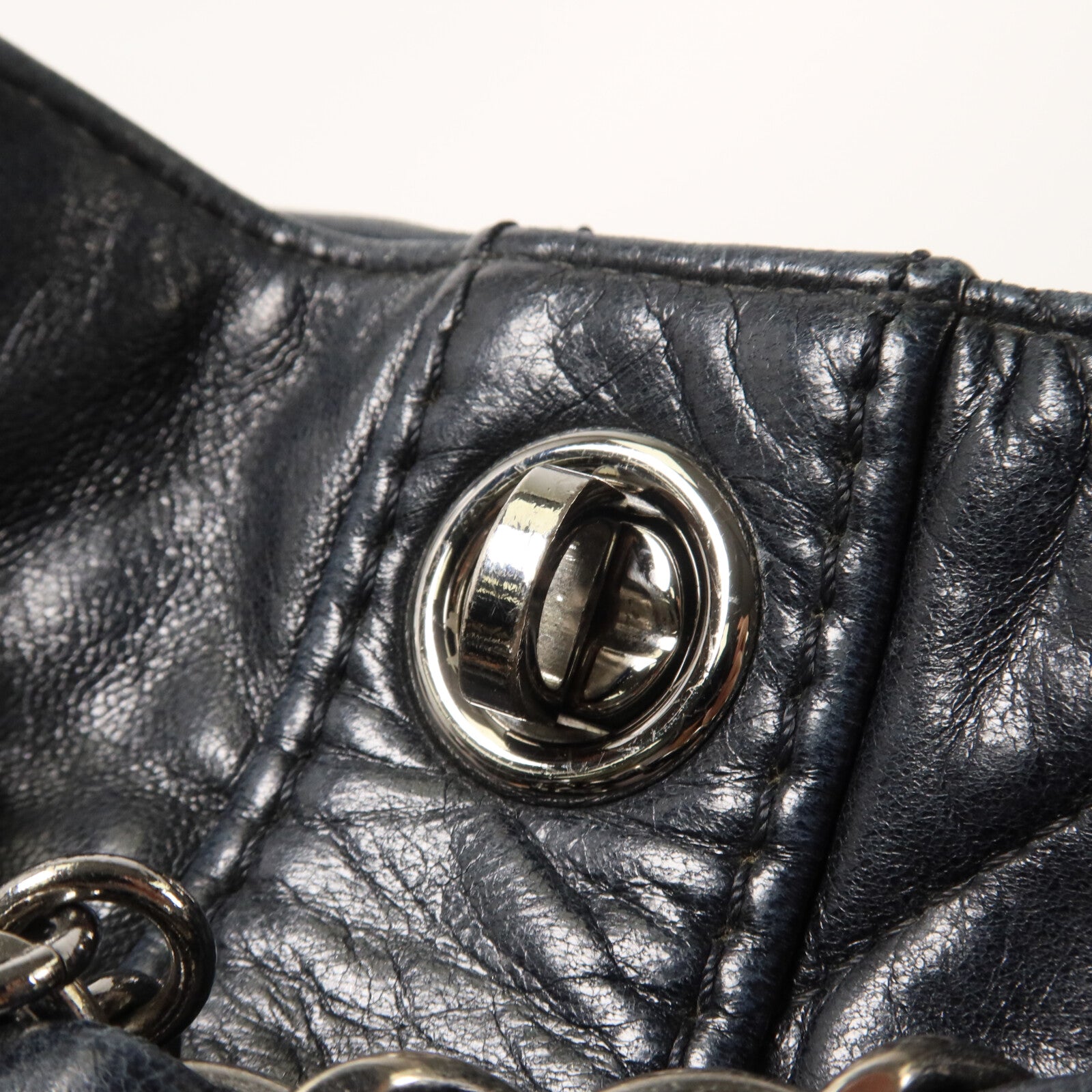 CHANEL 牛皮皮革Pile Ou Face Bag鏈帶肩背袋
