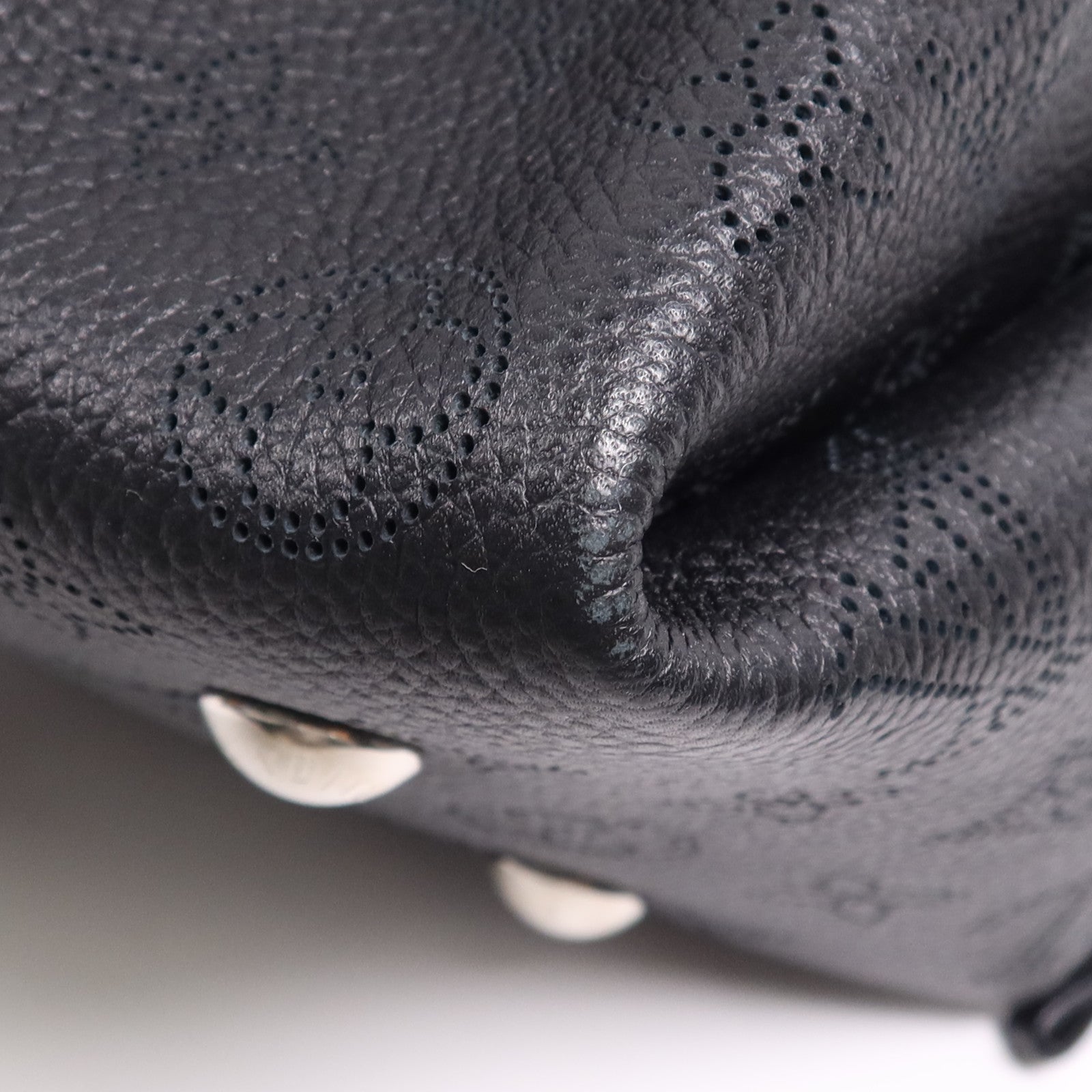 LOUIS VUITTON Mahina Bella銀扣手挽肩背兩用袋