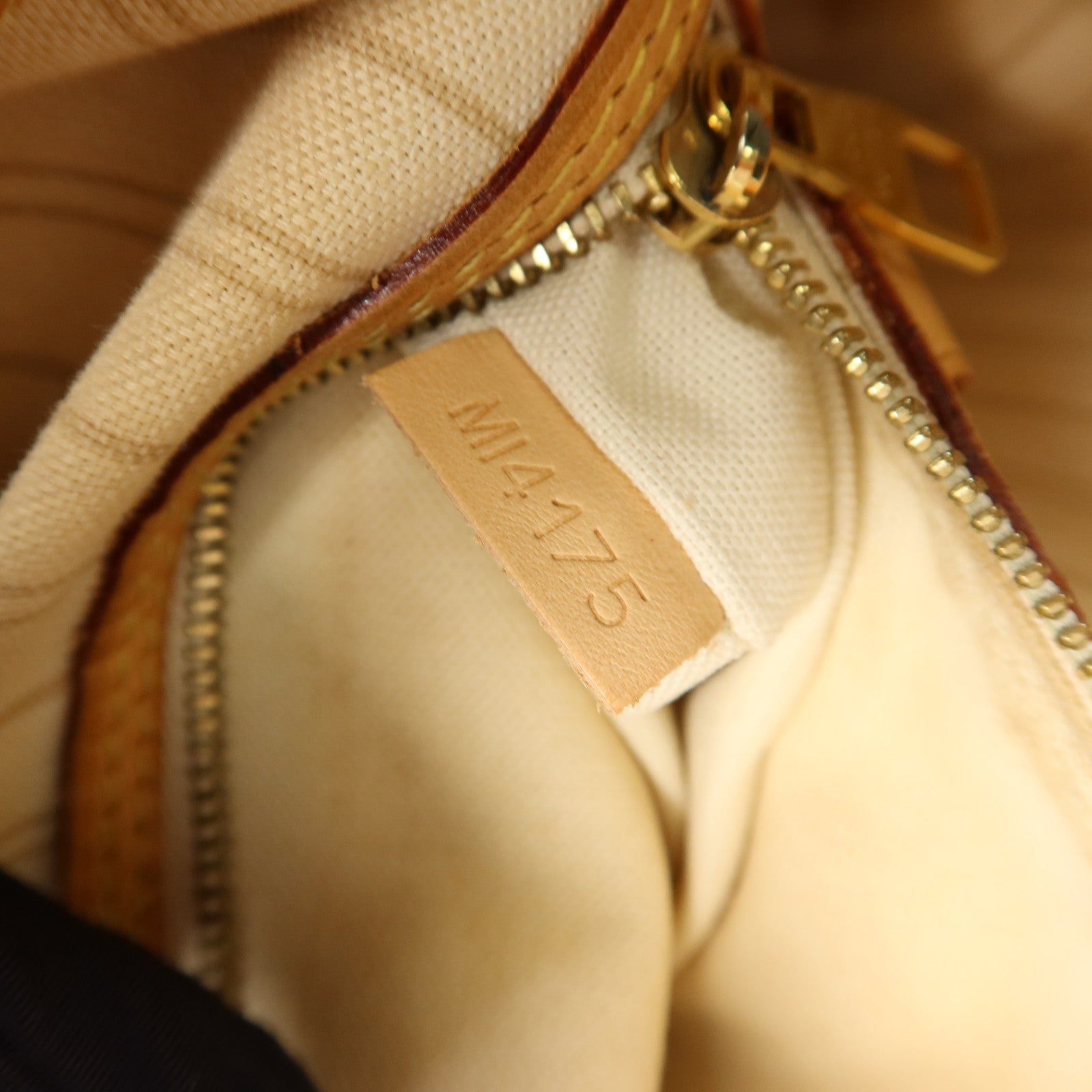 LOUIS VUITTON Damier Azur Delightful MM金扣肩背袋