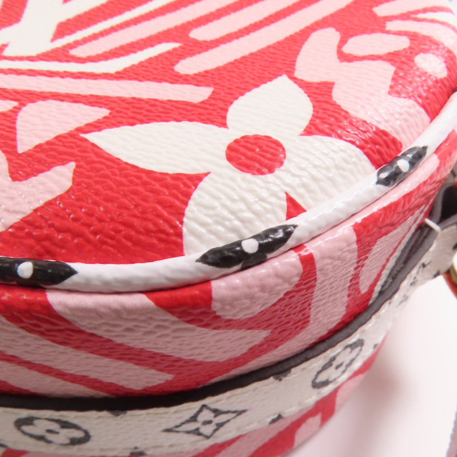 LOUIS VUITTON Monogram Giant Crafty Boite Chapoe Soupe金扣肩背袋