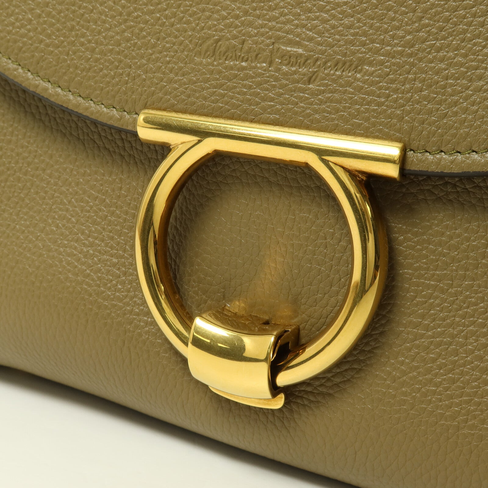 Salvatore Ferragamo 牛皮皮革Margot Gancini手挽肩背兩用袋