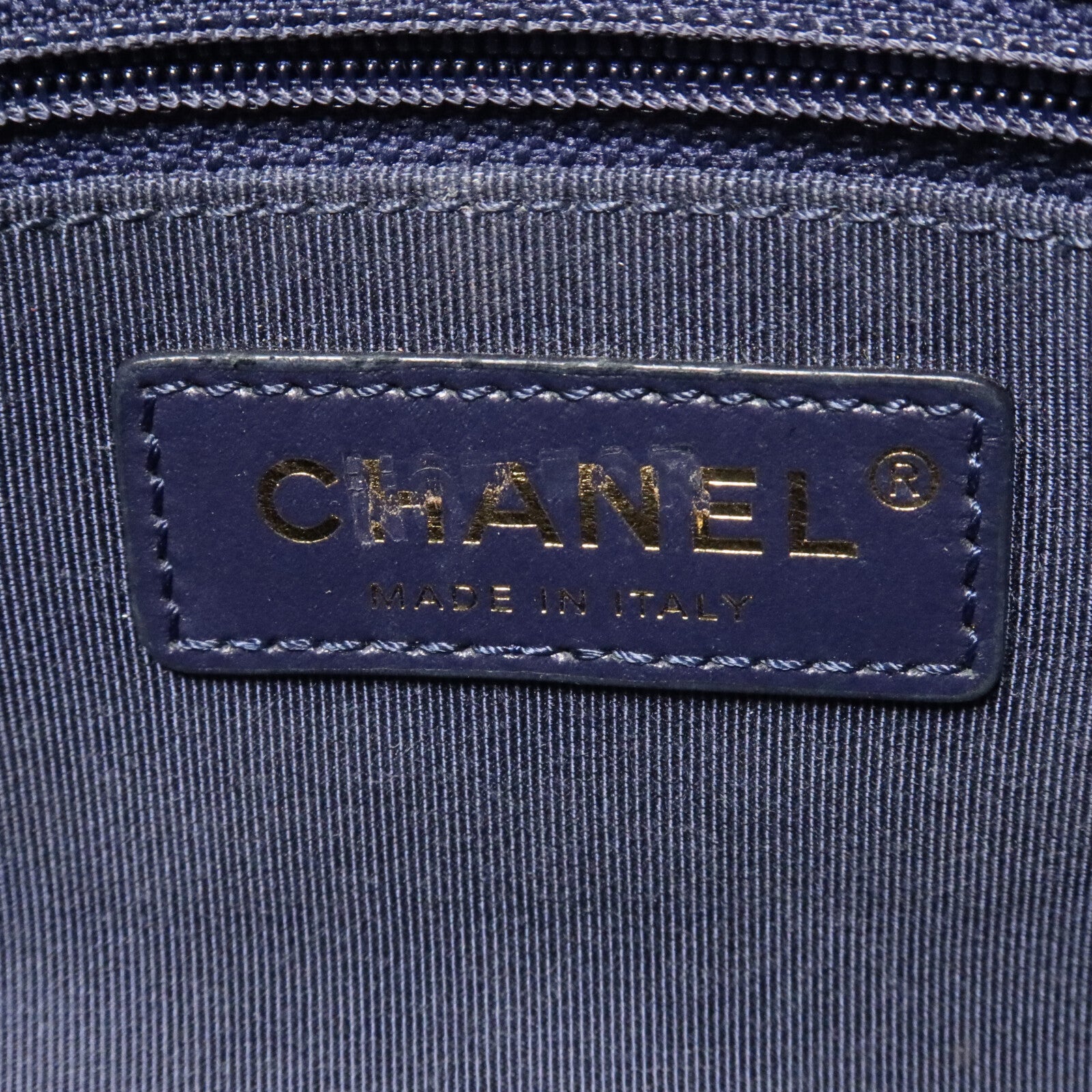 CHANEL 羊皮皮革In And Out Camera Case鏈帶肩背袋