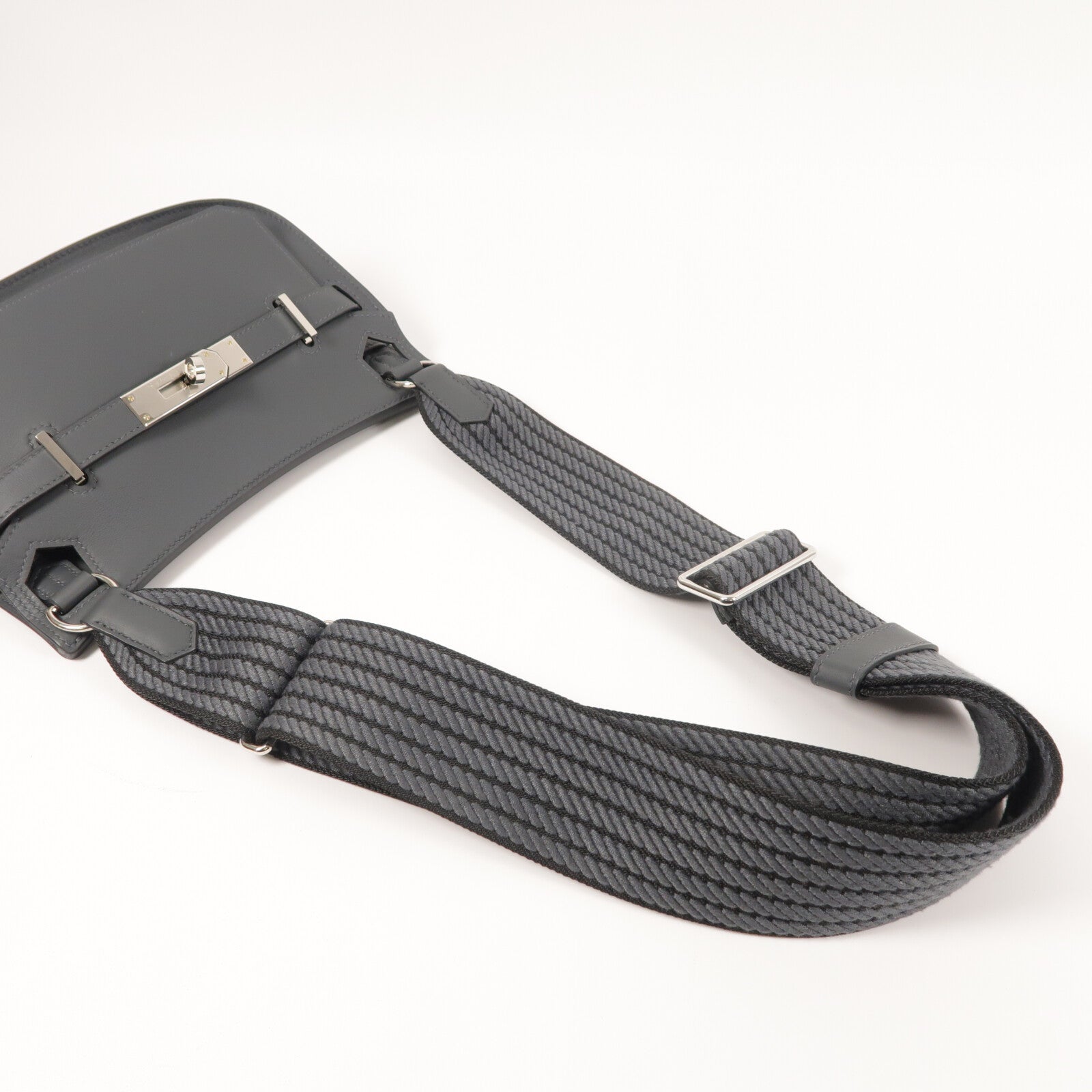 HERMES Swift皮革Mini Jypsiere銀扣肩背袋Gris Misty