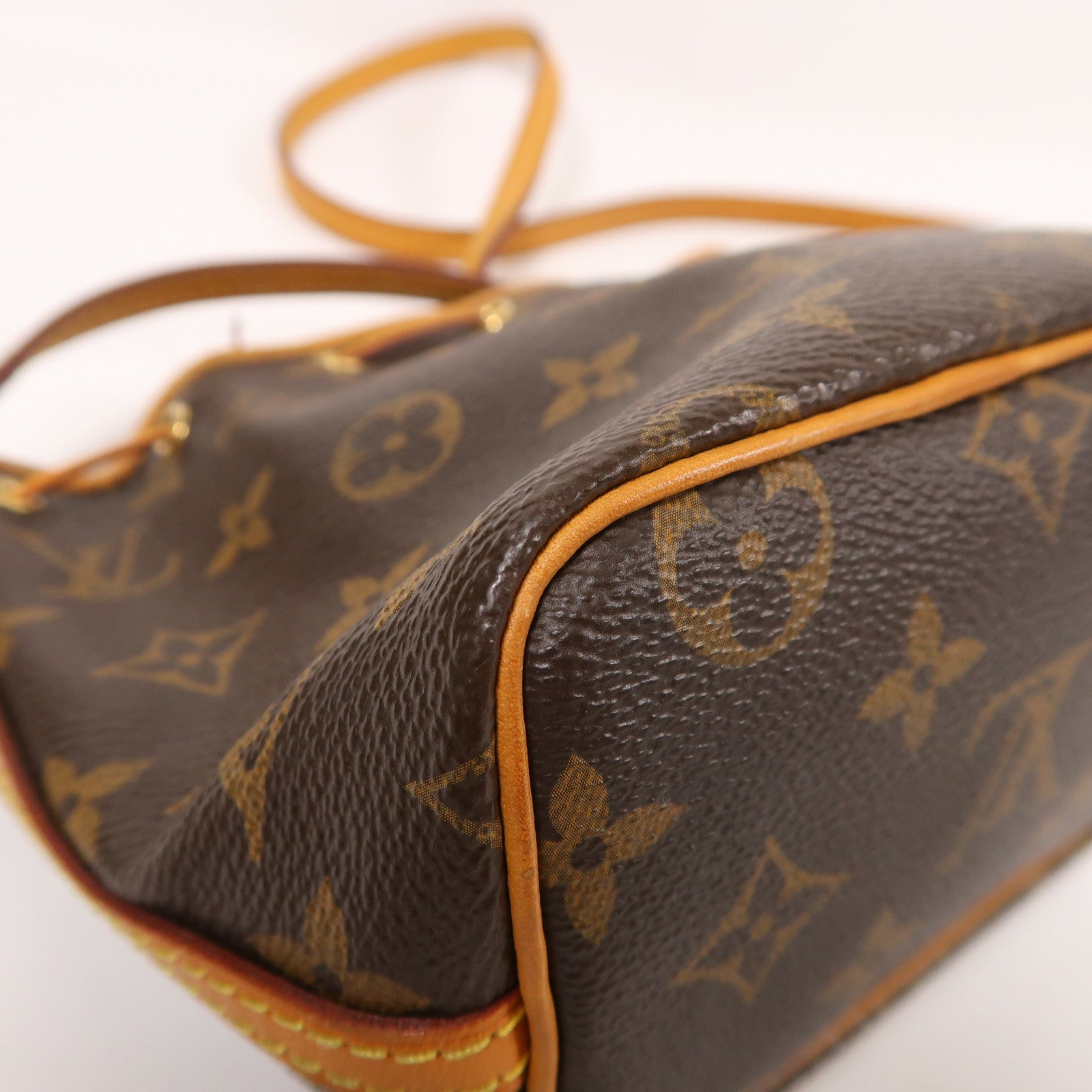 LOUIS VUITTON Monogram Nano Noe金扣肩背袋棕色