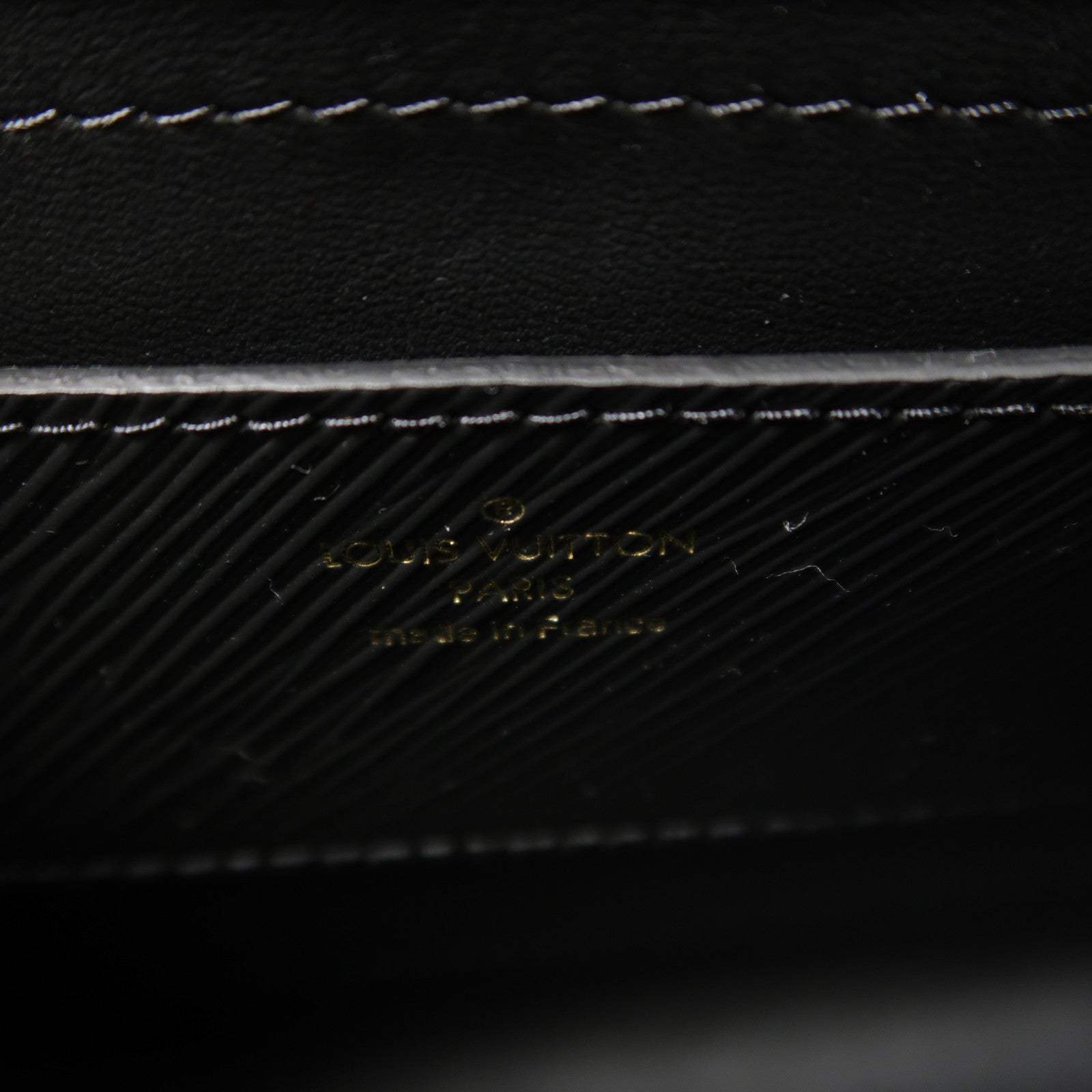 LOUIS VUITTON Epi Twisted MM金扣鏈帶手挽肩背兩用袋