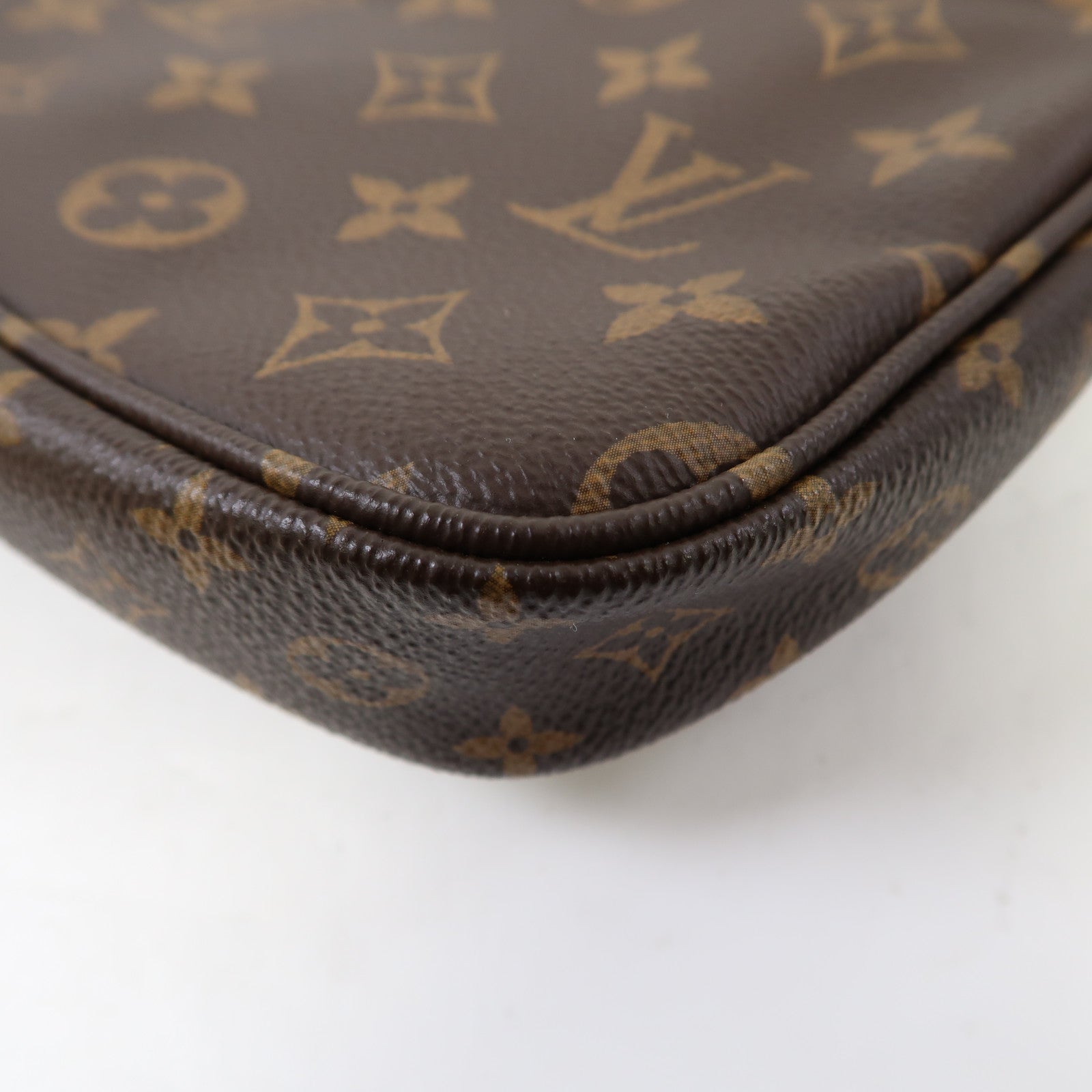 LOUIS VUITTON Monogram Multi Pochette Accessoires 金扣肩背袋啡色