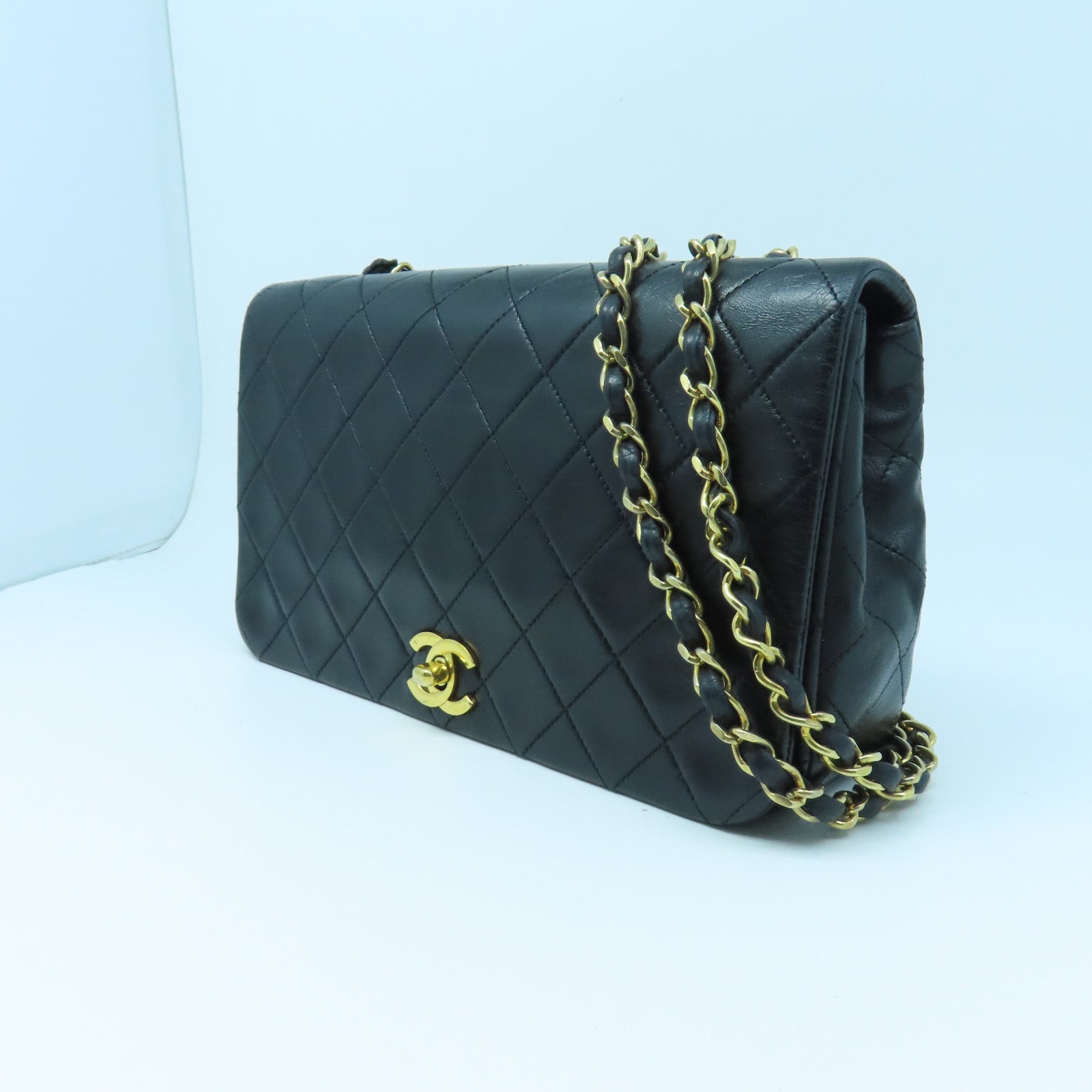 CHANEL rhombic sheepskin leather Chain Shoulder gold buckle shoulder bag black