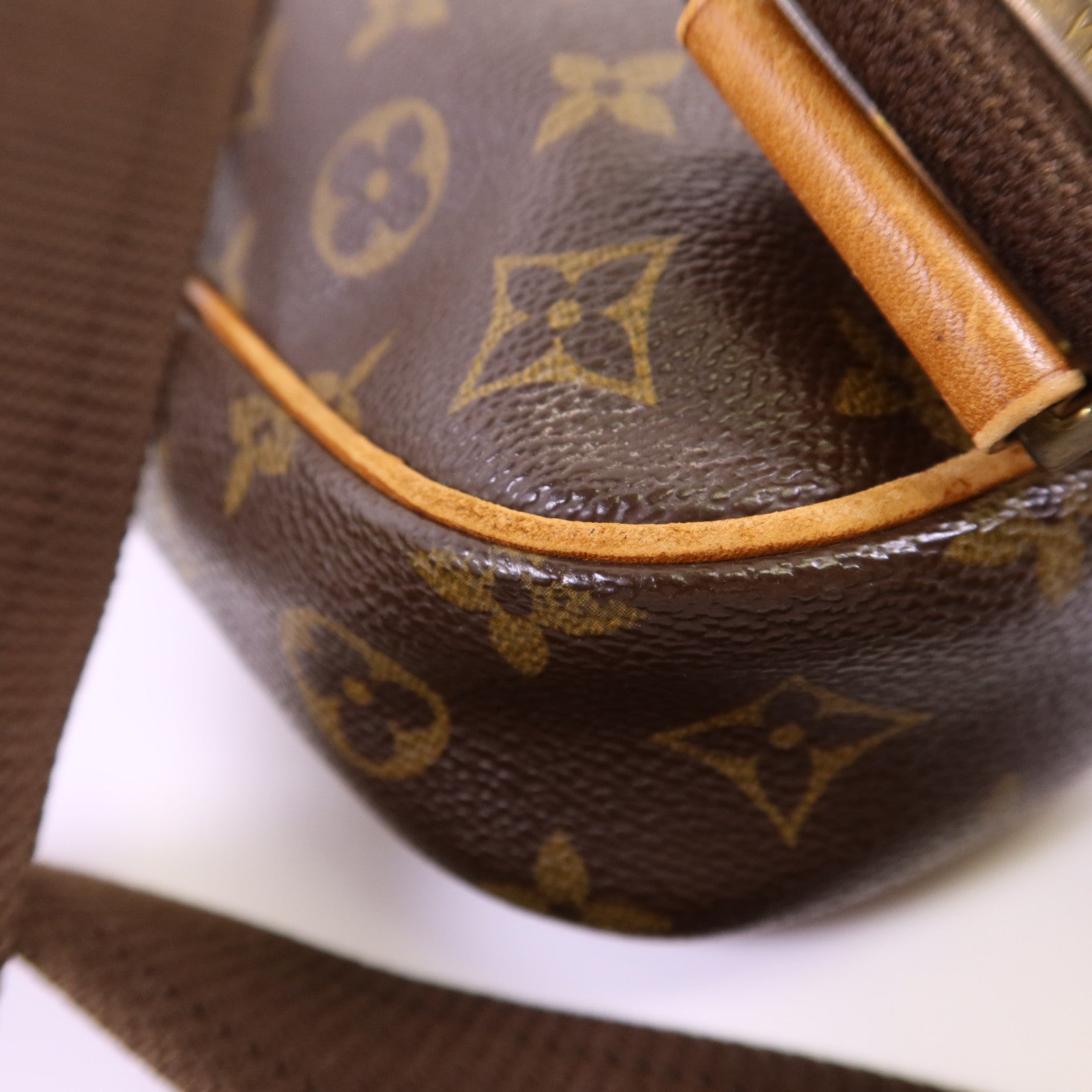 LOUIS VUITTON Monogram Pochette Gange金扣肩背袋