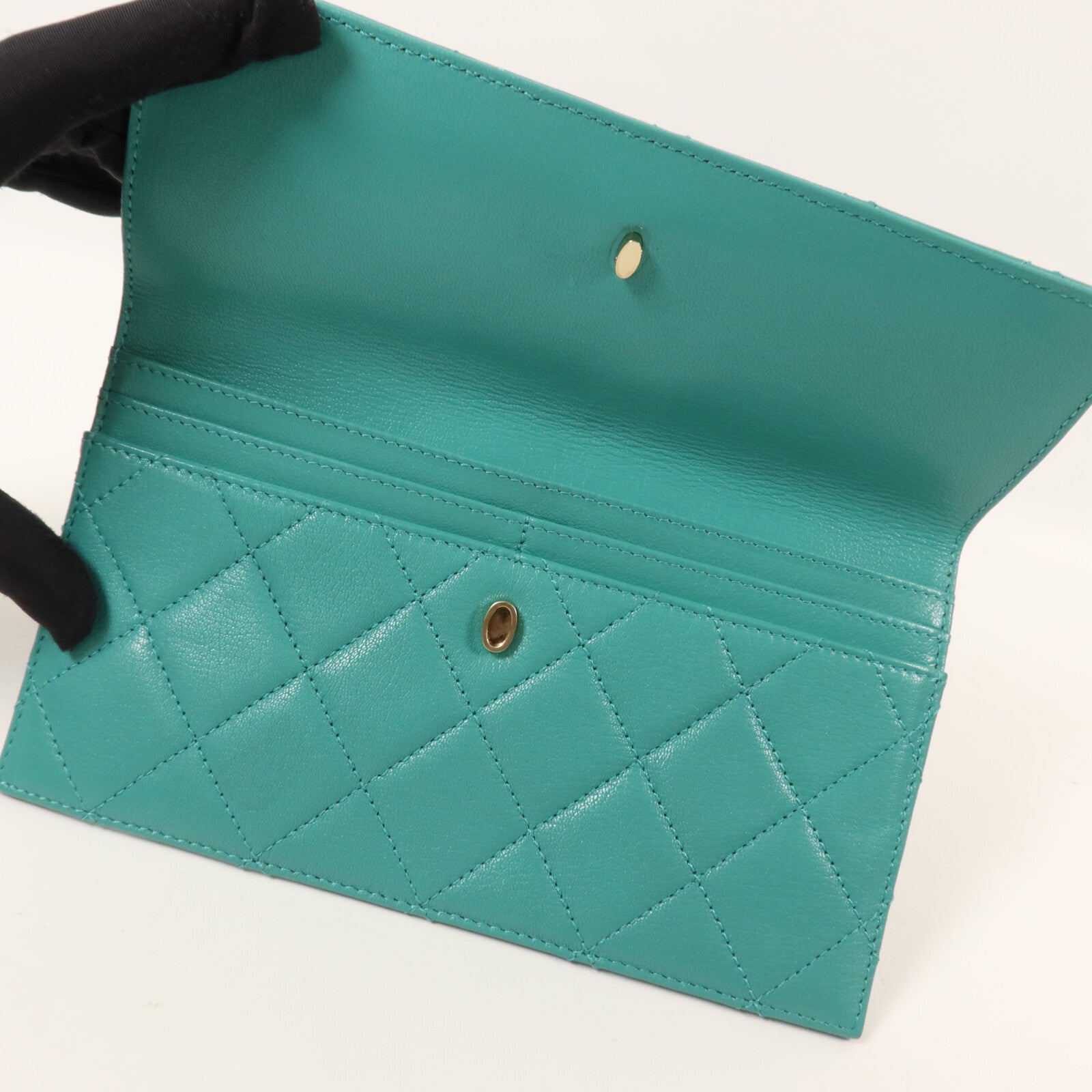 CHANEL 羊皮皮革In And Out Camera Case鏈帶肩背袋