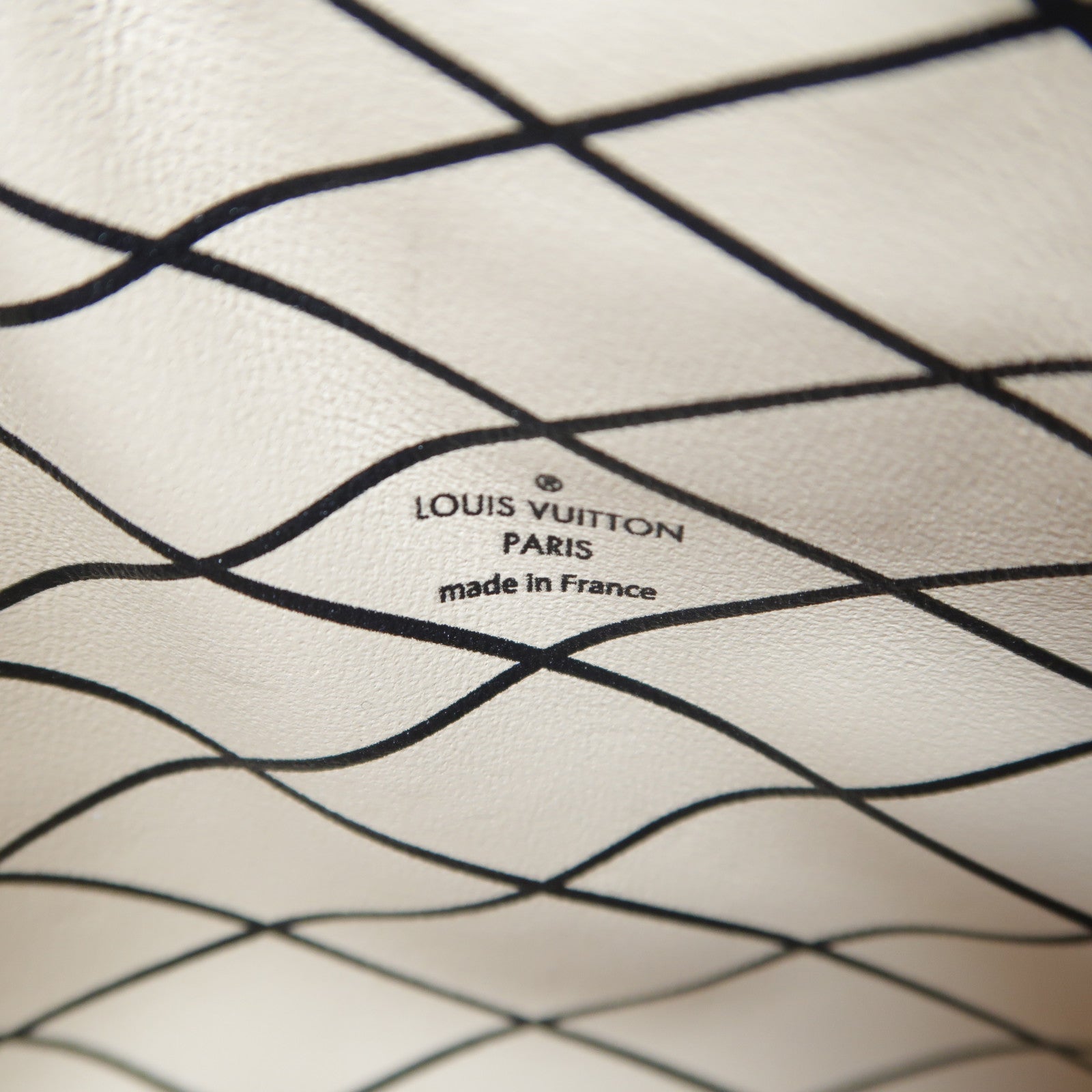 LOUIS VUITTON Epi Trunk Clutch金扣肩背袋