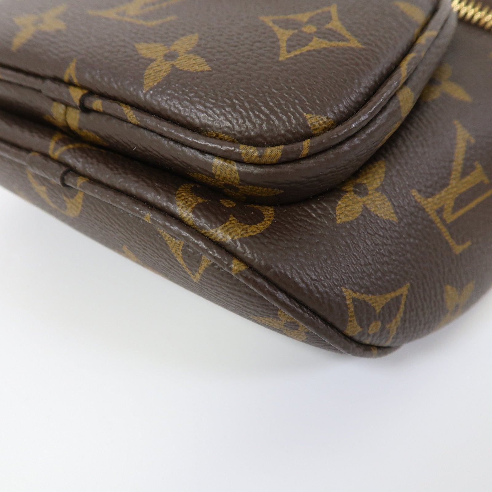 LOUIS VUITTON Monogram Mini Bumbag金扣肩背袋啡色