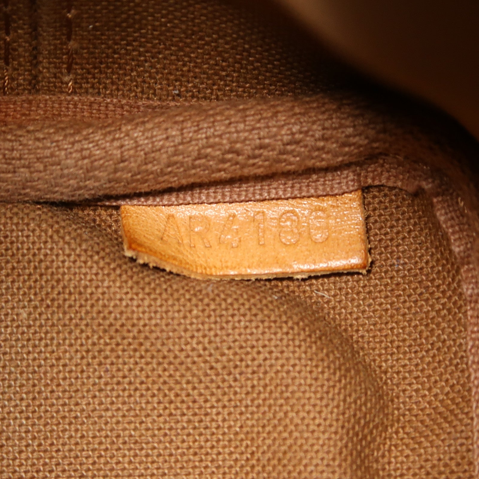 LOUIS VUITTON Monogram Nano Noe金扣肩背袋棕色