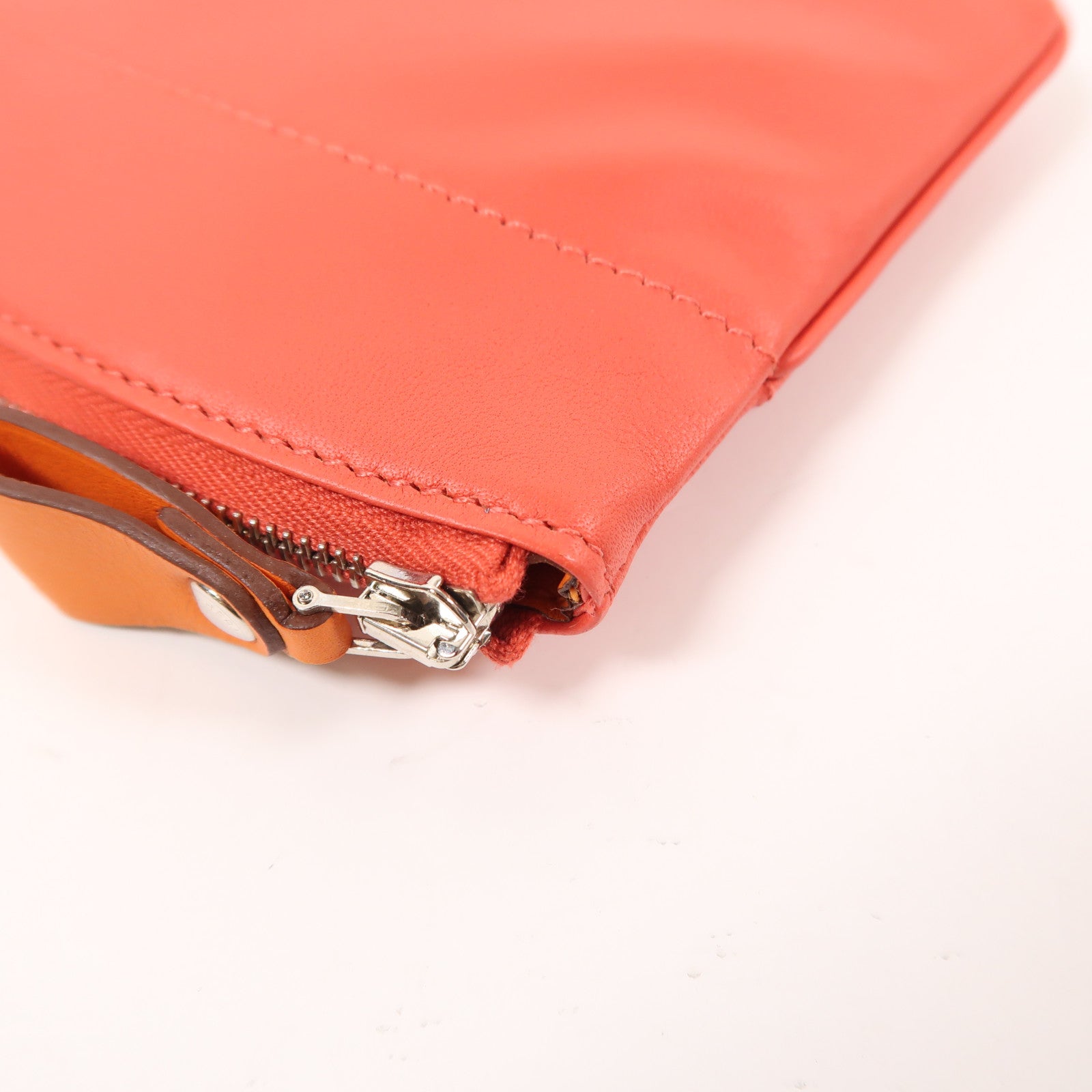 HERMES Swift皮革Tohubohu Pouch銀扣手拿包Capucine