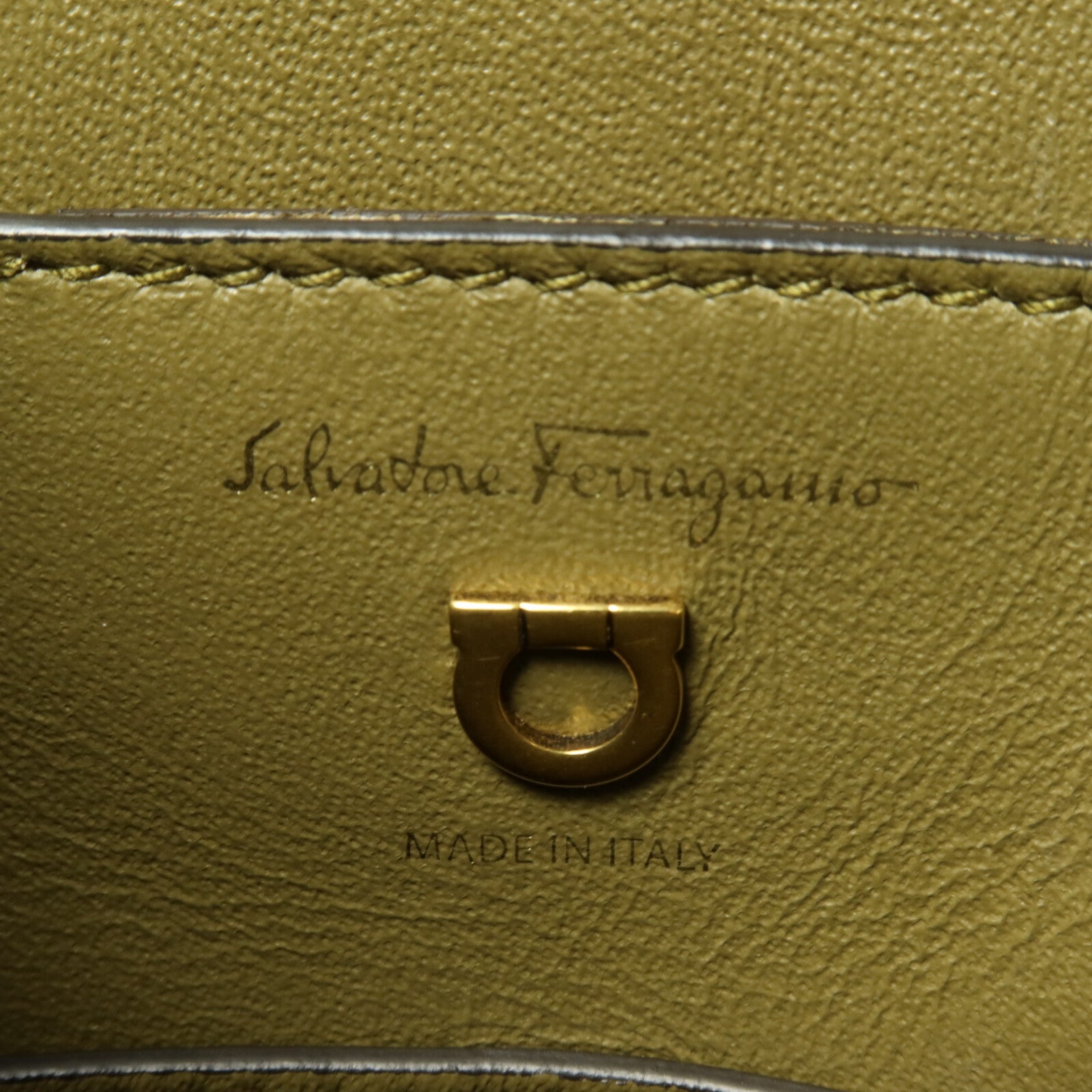 Salvatore Ferragamo 牛皮皮革Margot Gancini手挽肩背兩用袋
