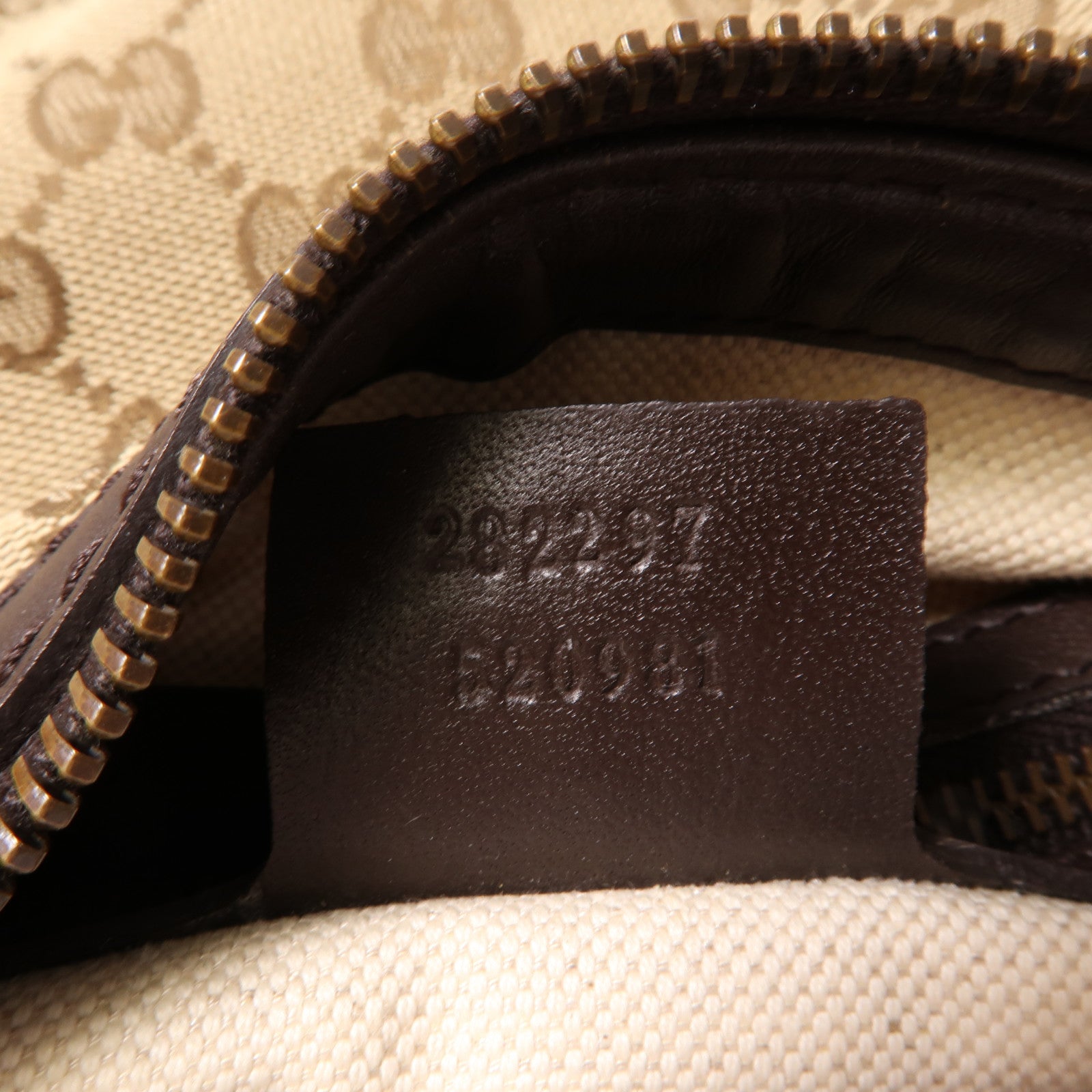 GUCCI 帆布Shoulder Bag金扣肩背袋啡色