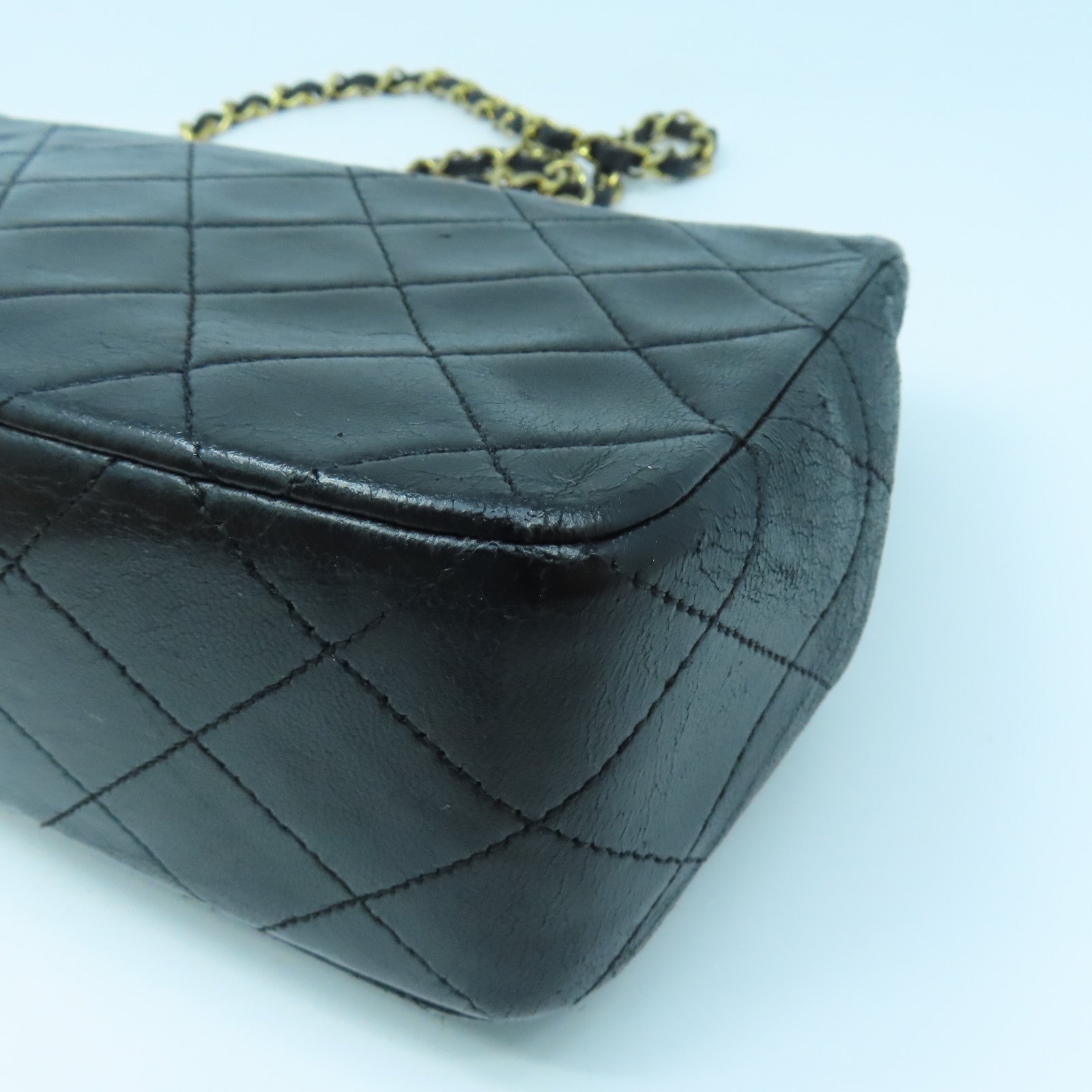 CHANEL rhombic sheepskin leather Chain Shoulder gold buckle shoulder bag black