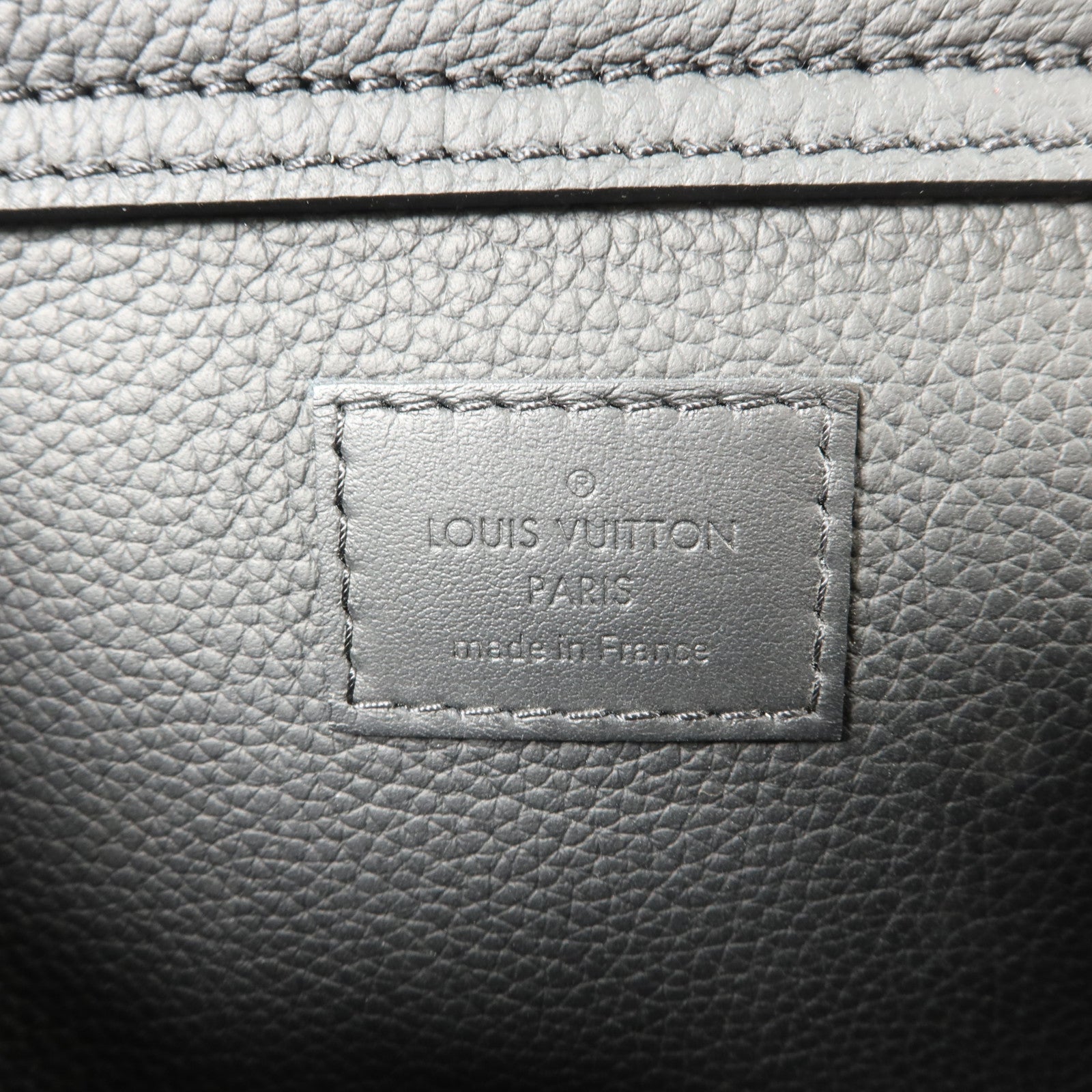 LOUIS VUITTON 牛皮皮革Aerogram Takeoff Sling Bag肩背袋