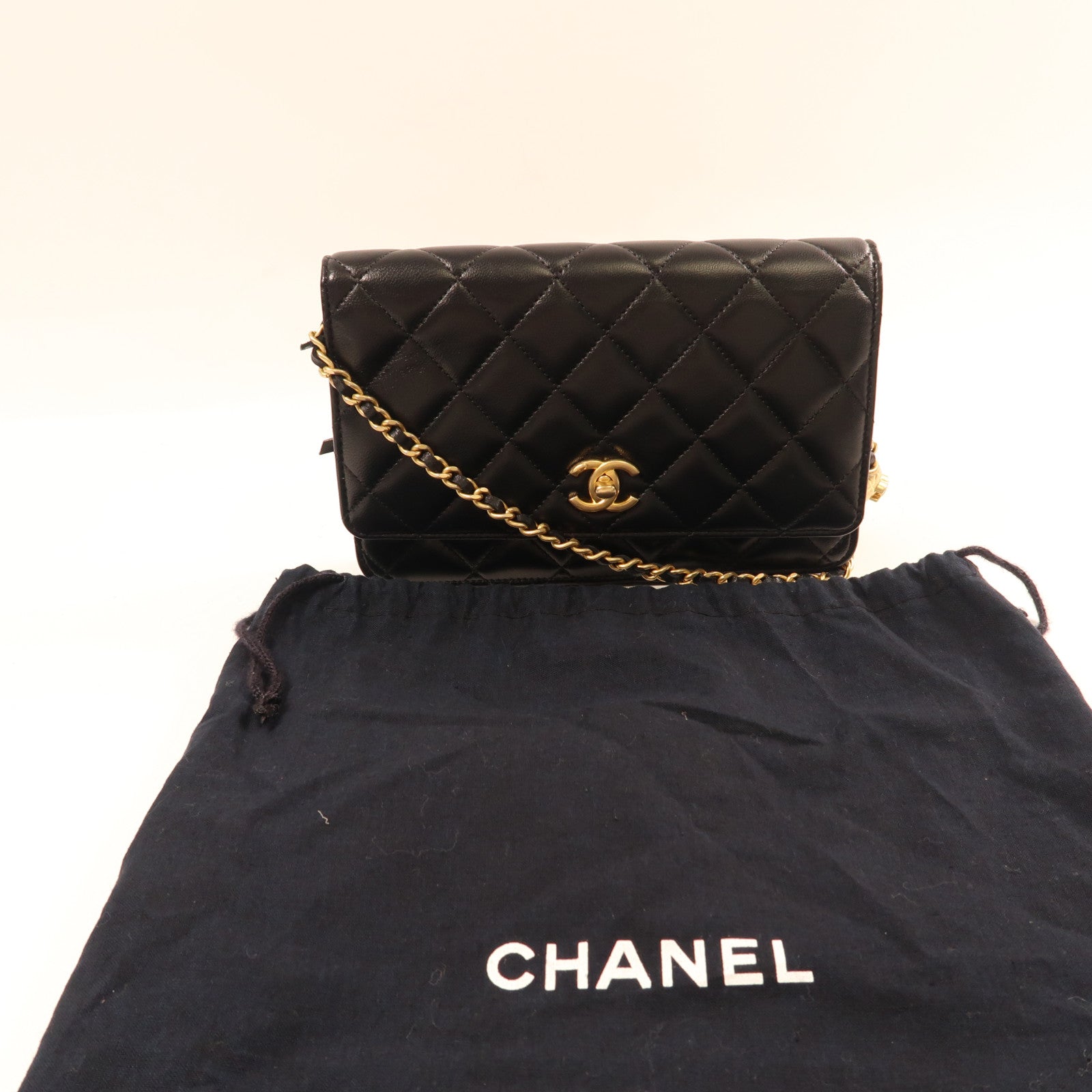 CHANEL 羊皮皮革Wallet On Chain金扣鏈帶肩背袋黑色