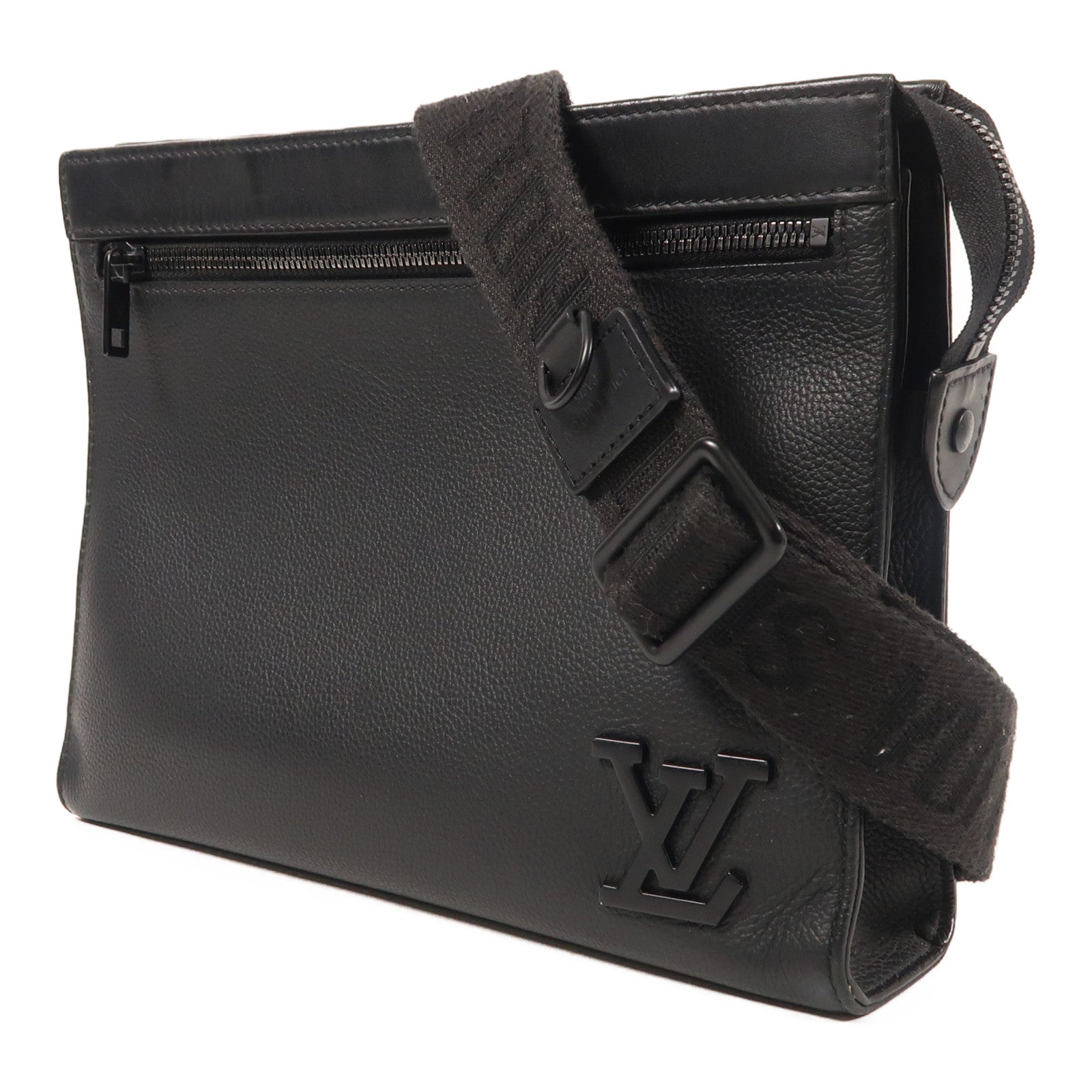 LOUIS VUITTON Aerogram Messenger Voyage斜挎包