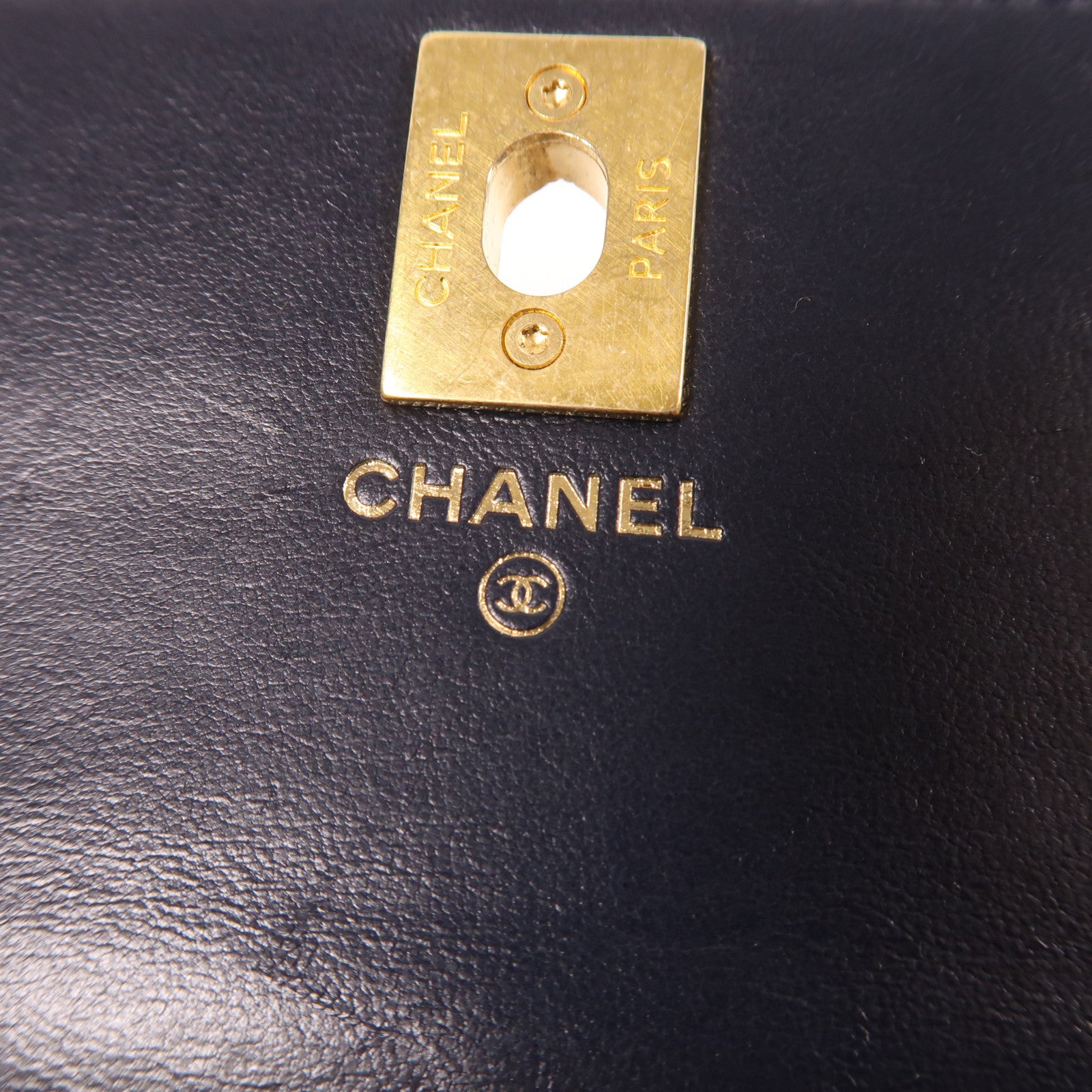 CHANEL 羊皮皮革WOC金扣鏈帶肩背袋藍色