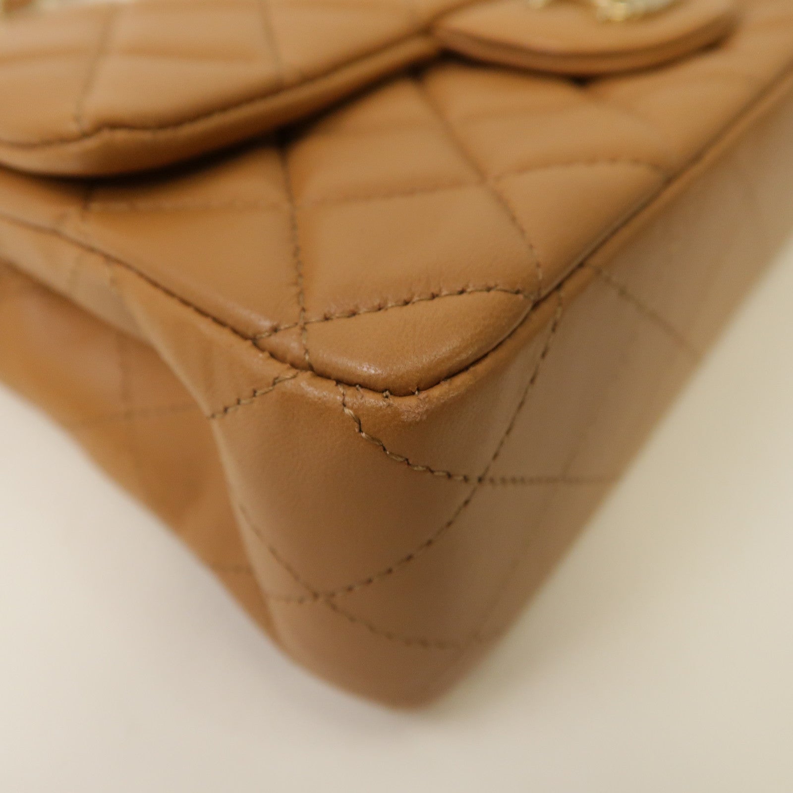 CHANEL 菱格羊皮皮革Classic 20金扣肩背袋啡色